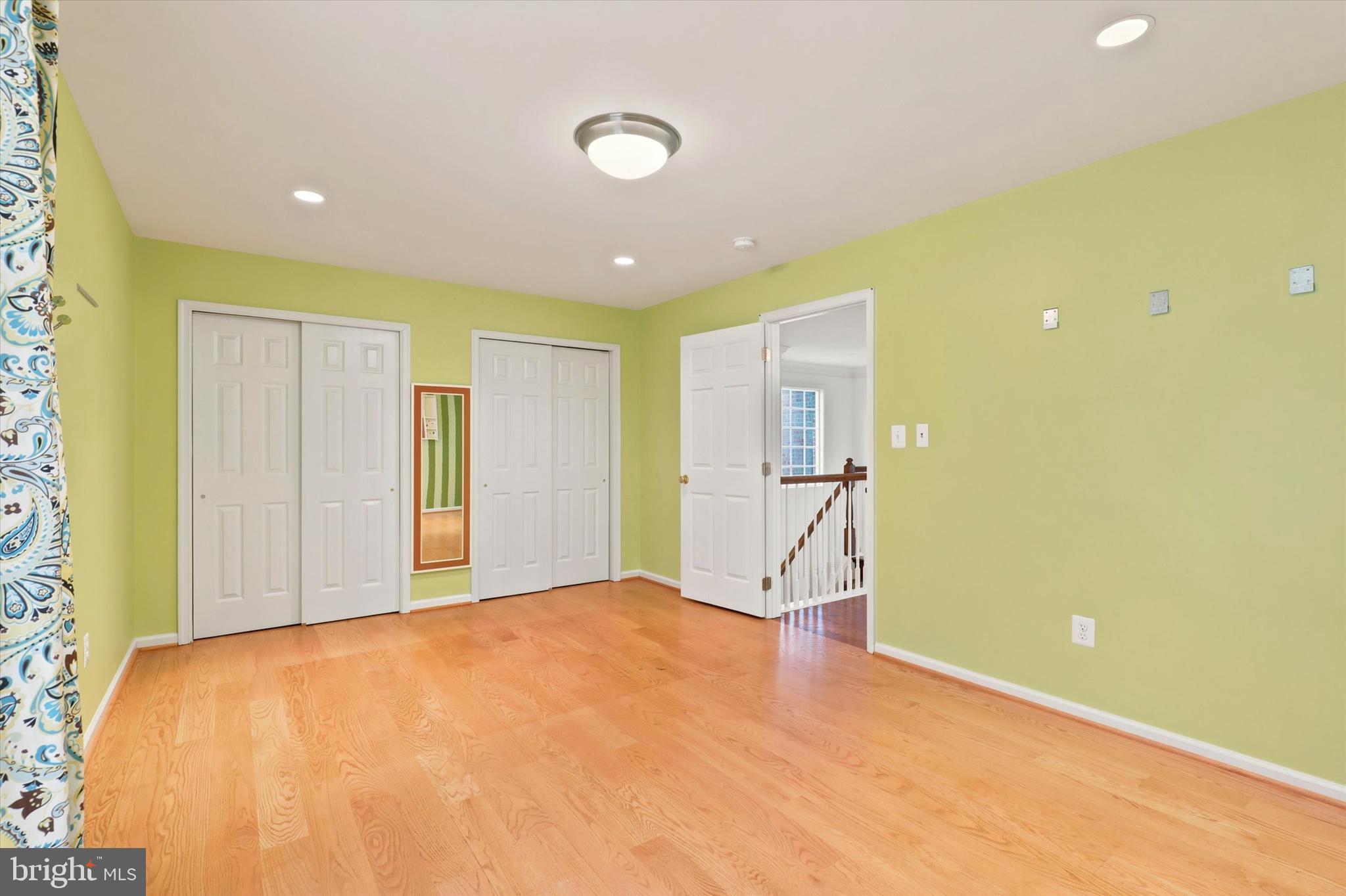 CREEKSIDE AT BLUE BELL - Residential