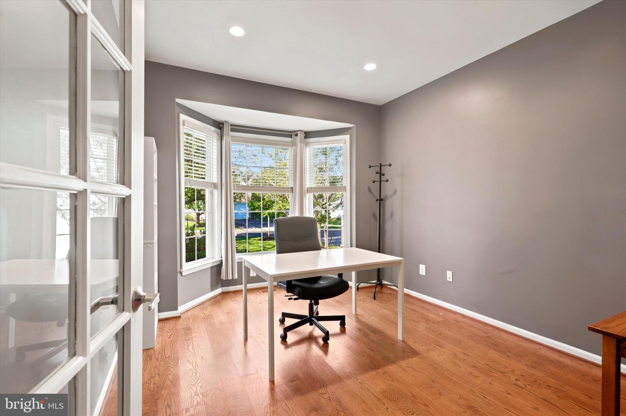 CREEKSIDE AT BLUE BELL - Residential