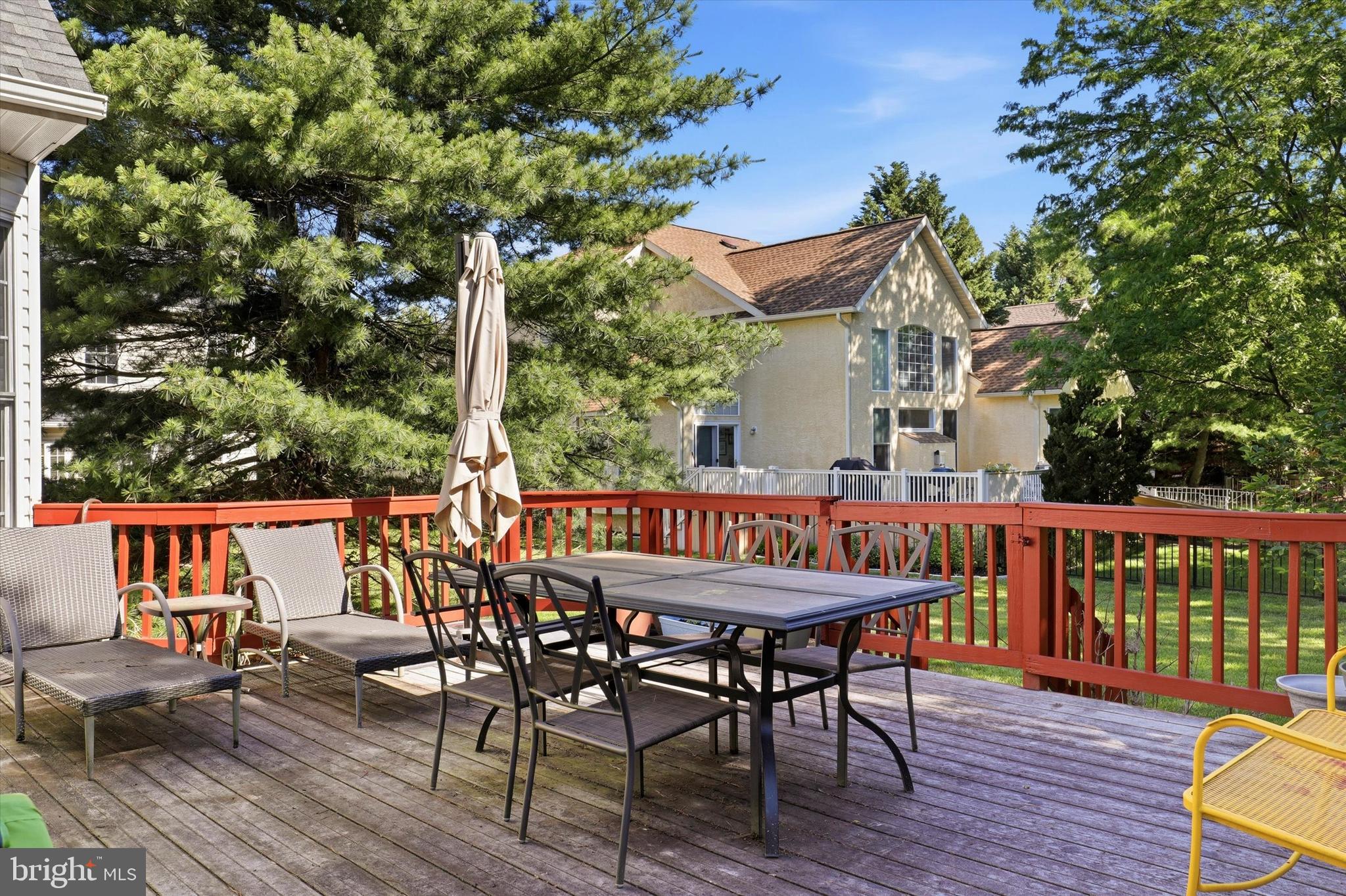 CREEKSIDE AT BLUE BELL - Residential