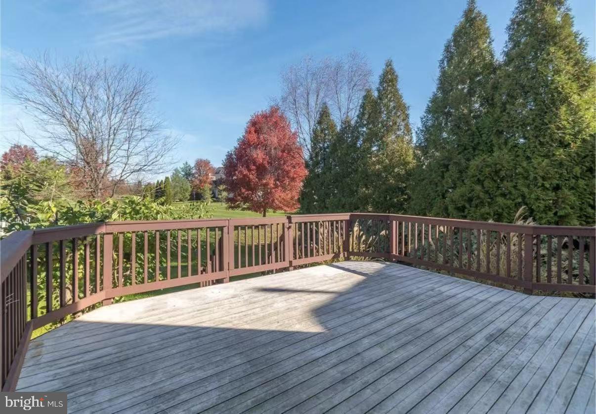CREEKSIDE AT BLUE BELL - Residential