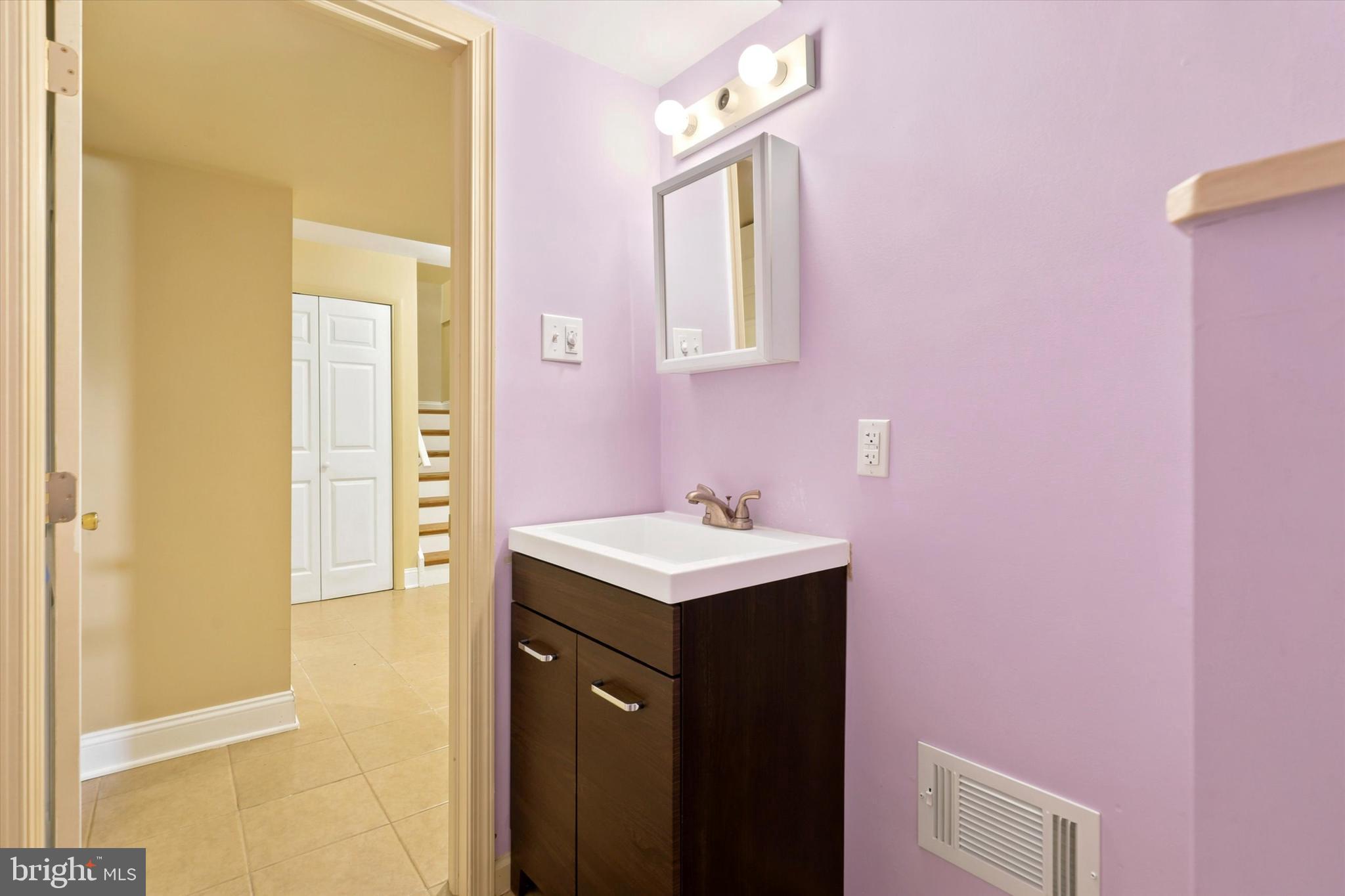 CREEKSIDE AT BLUE BELL - Residential