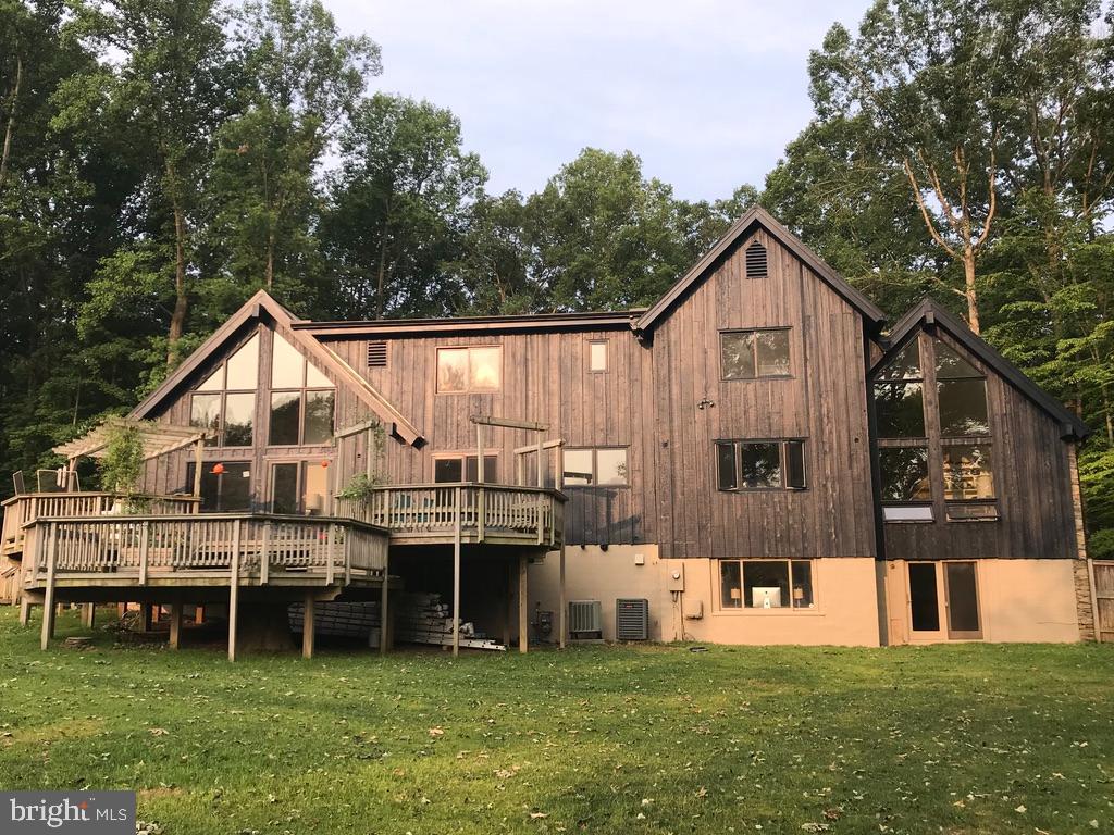 WALKER WOODS LAKE - Residential