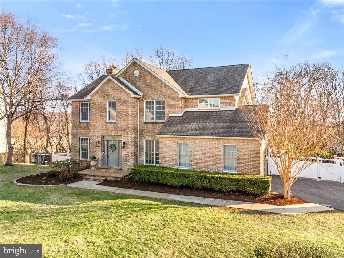 FOXFIELD AT MIDDLETOWN - Residential