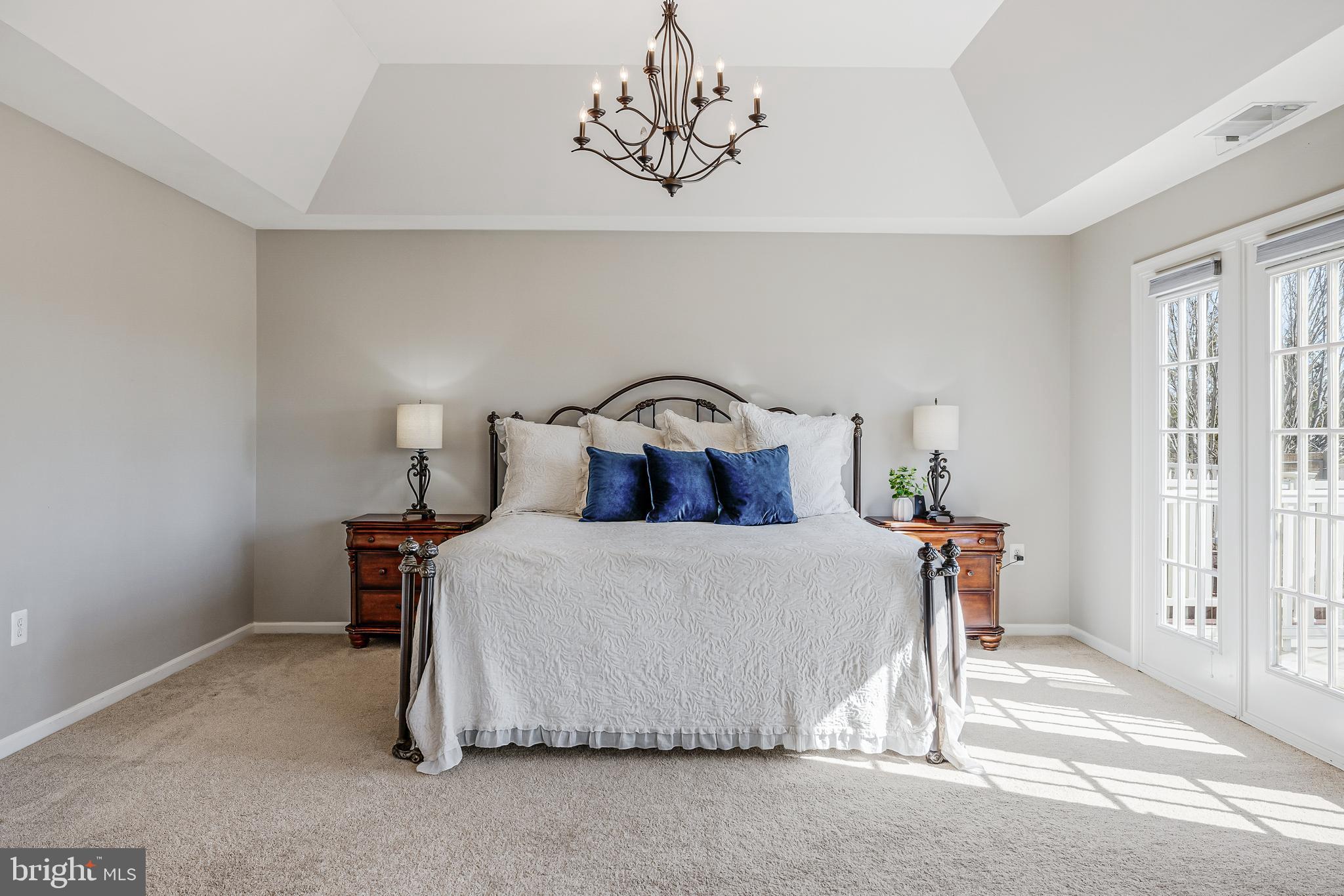 RIVER CREEK - Residential