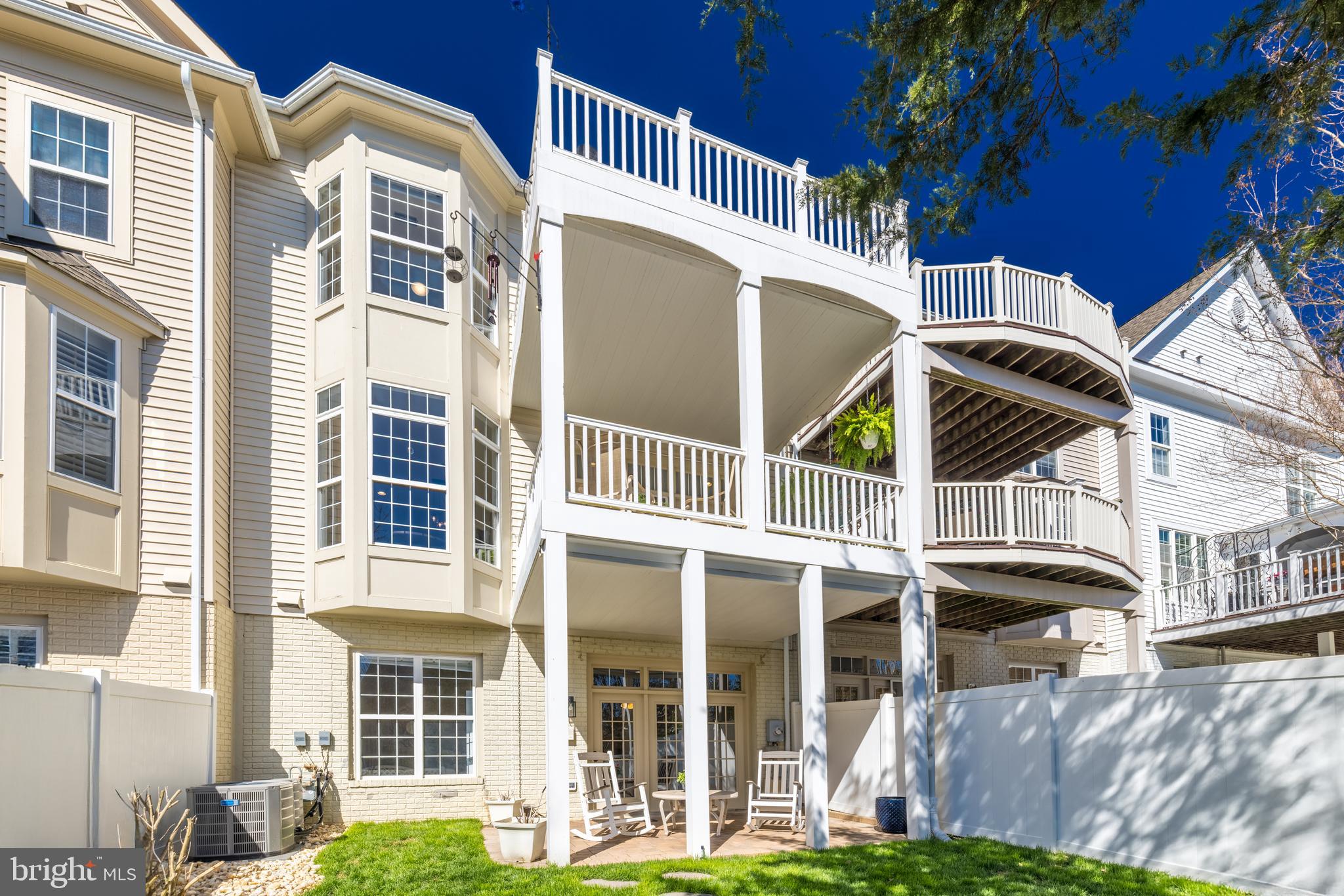 RIVER CREEK - Residential