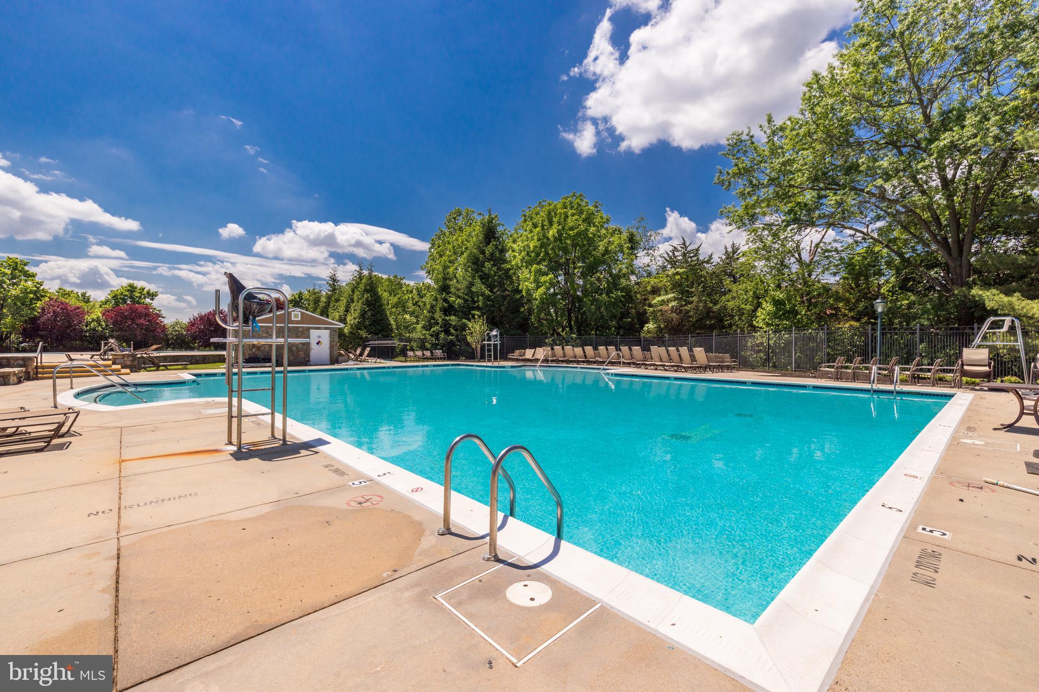 RIVER CREEK - Residential