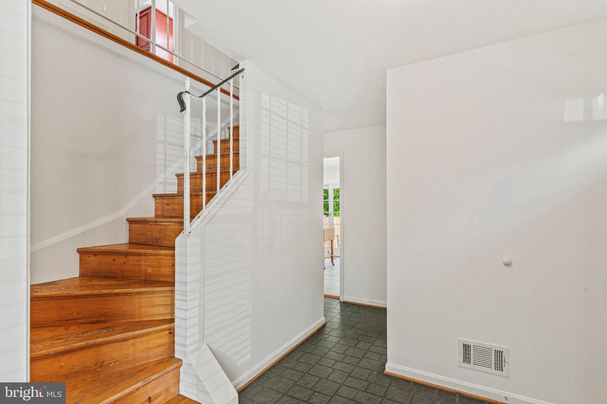 LEEWOOD - Residential