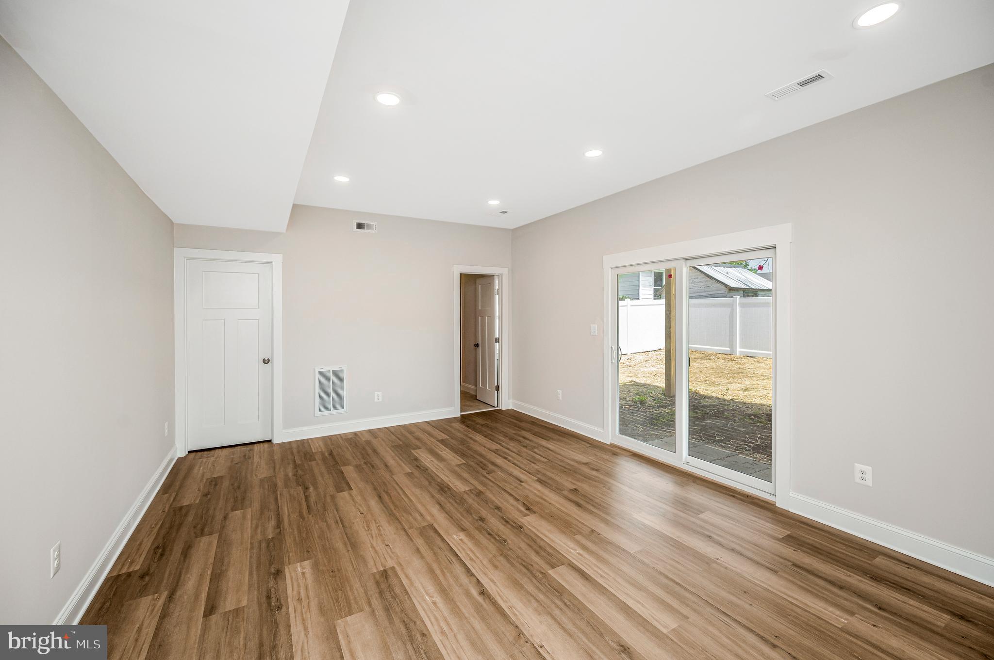 FAIRVIEW  BEACH - Residential