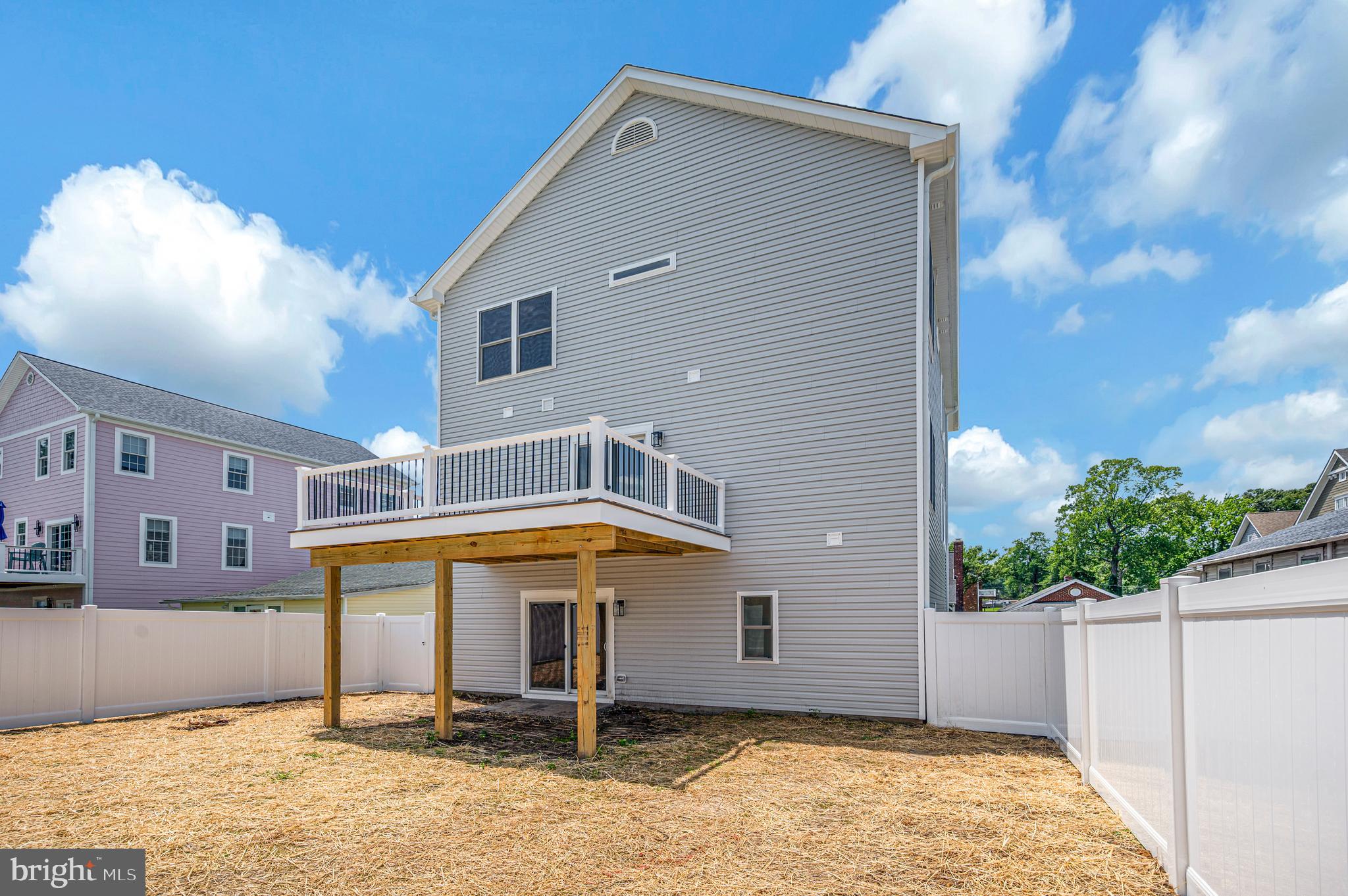 FAIRVIEW  BEACH - Residential