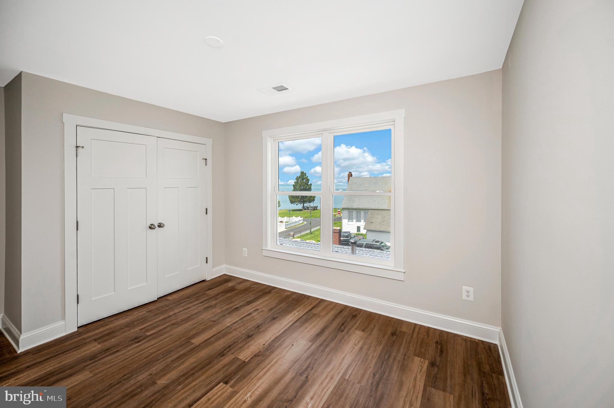 FAIRVIEW  BEACH - Residential