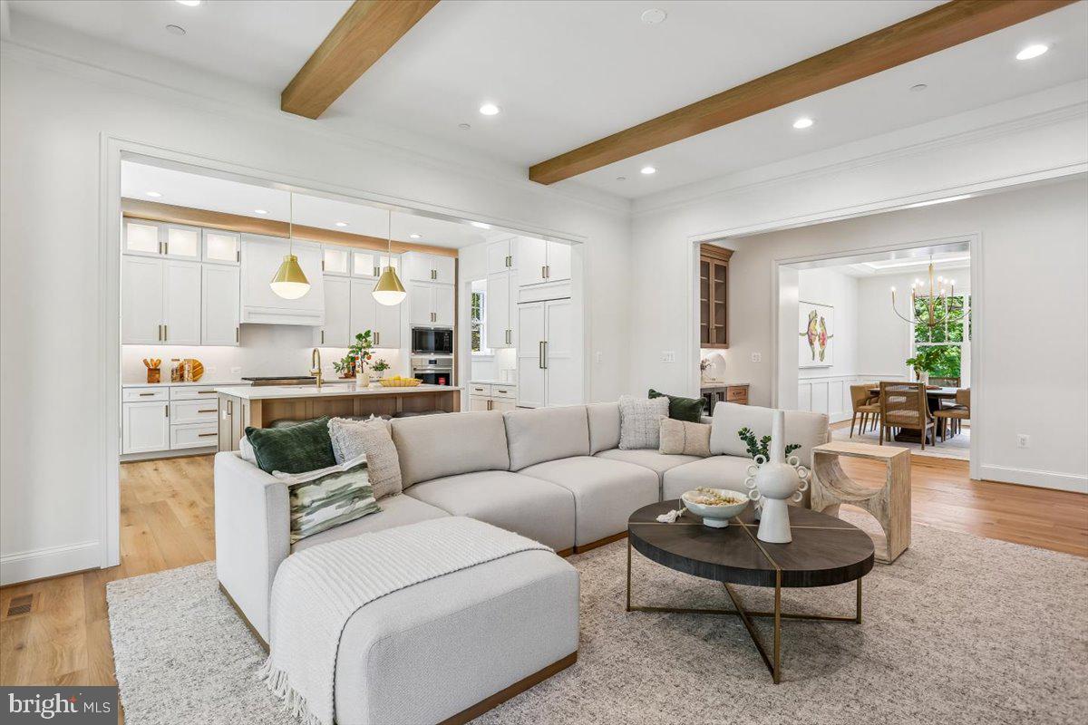 WEST CHEVY CHASE - Residential