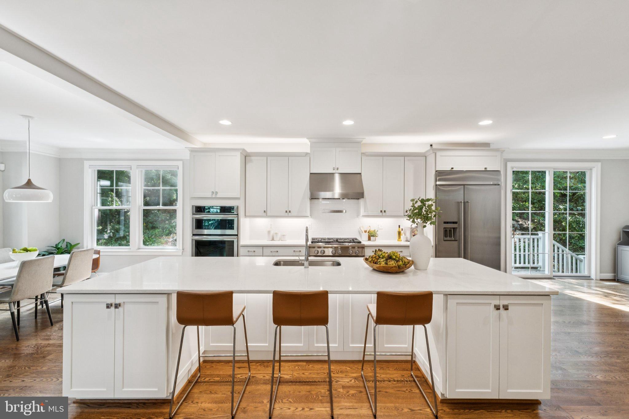 LEE HEIGHTS - Residential