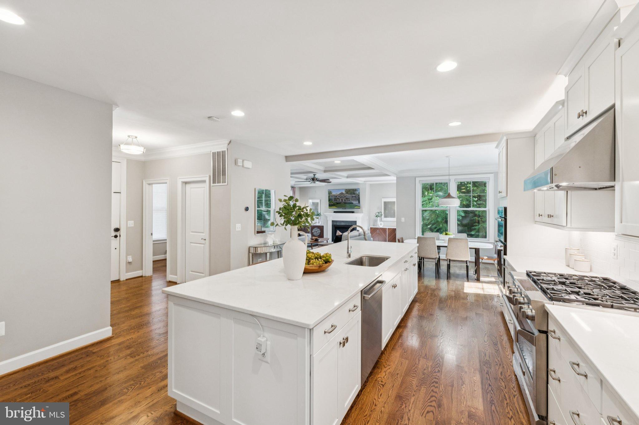 LEE HEIGHTS - Residential