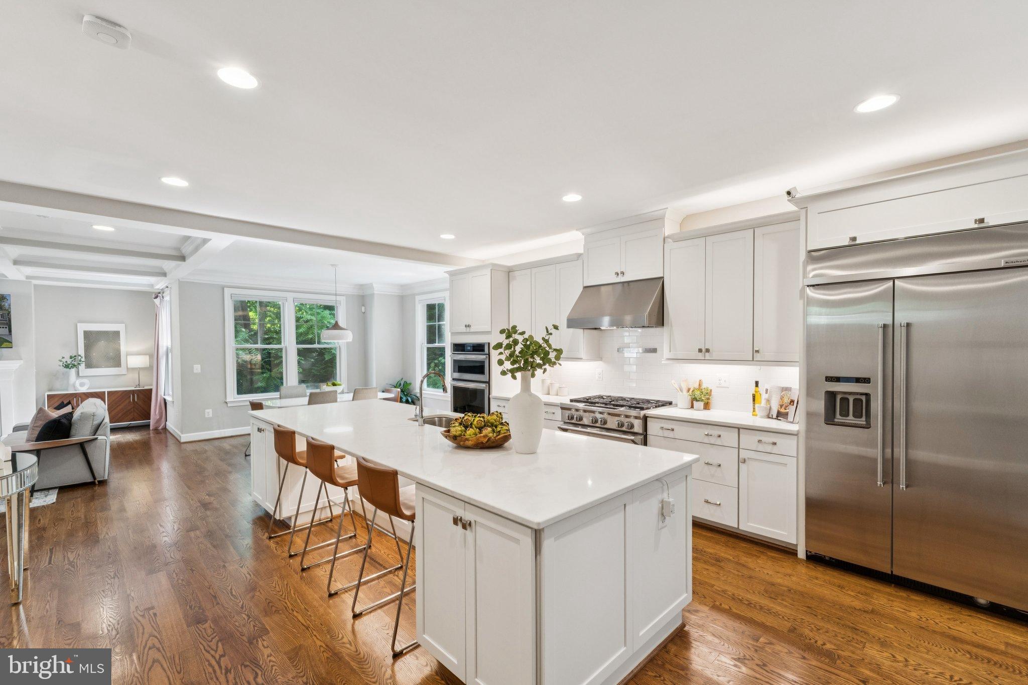 LEE HEIGHTS - Residential