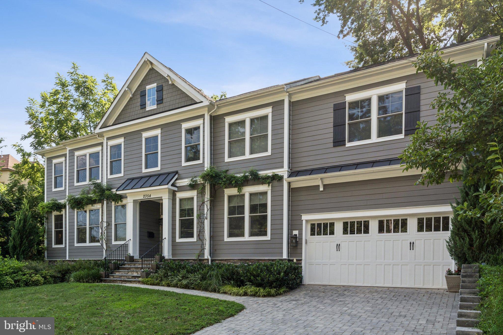 LEE HEIGHTS - Residential