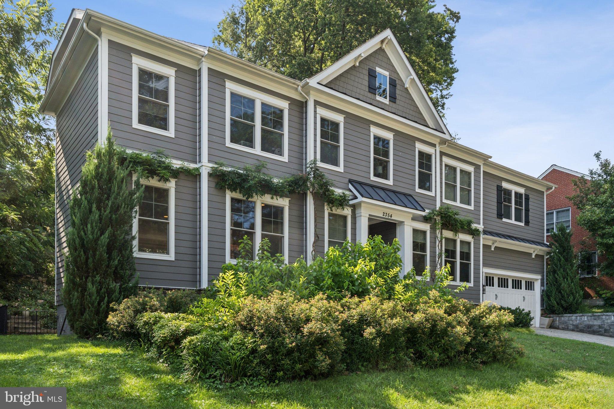 LEE HEIGHTS - Residential