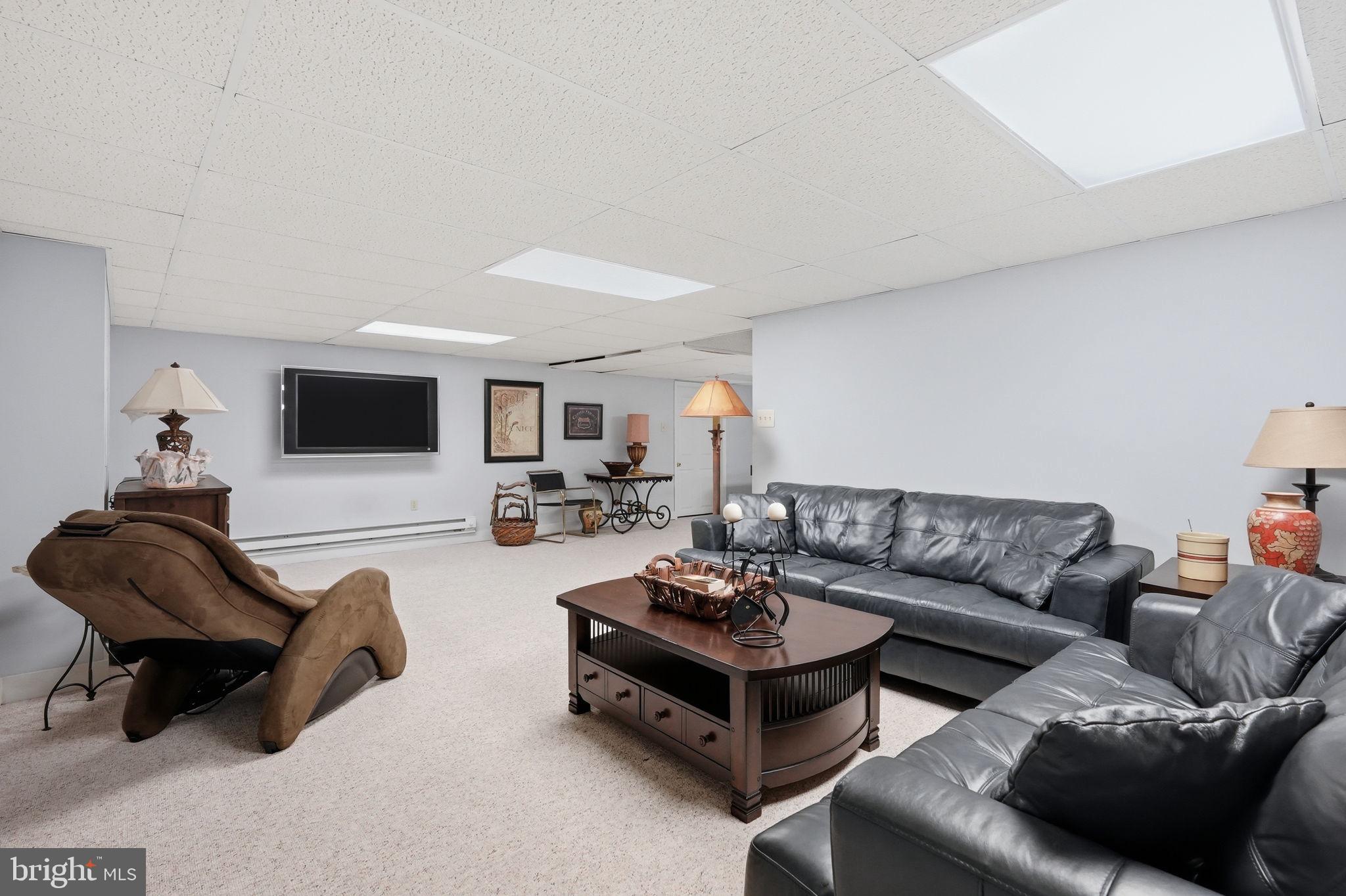 ROSE TREE ESTS - Residential