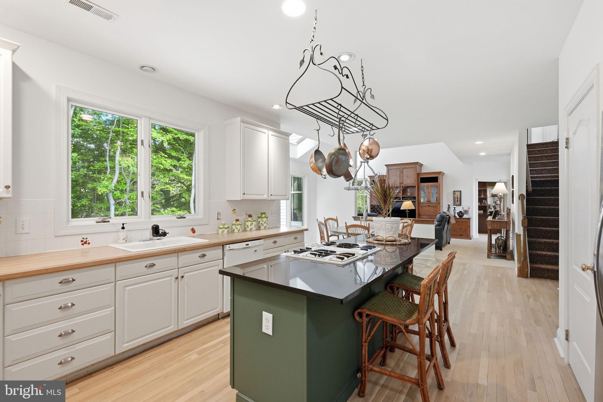 ROSE TREE ESTS - Residential