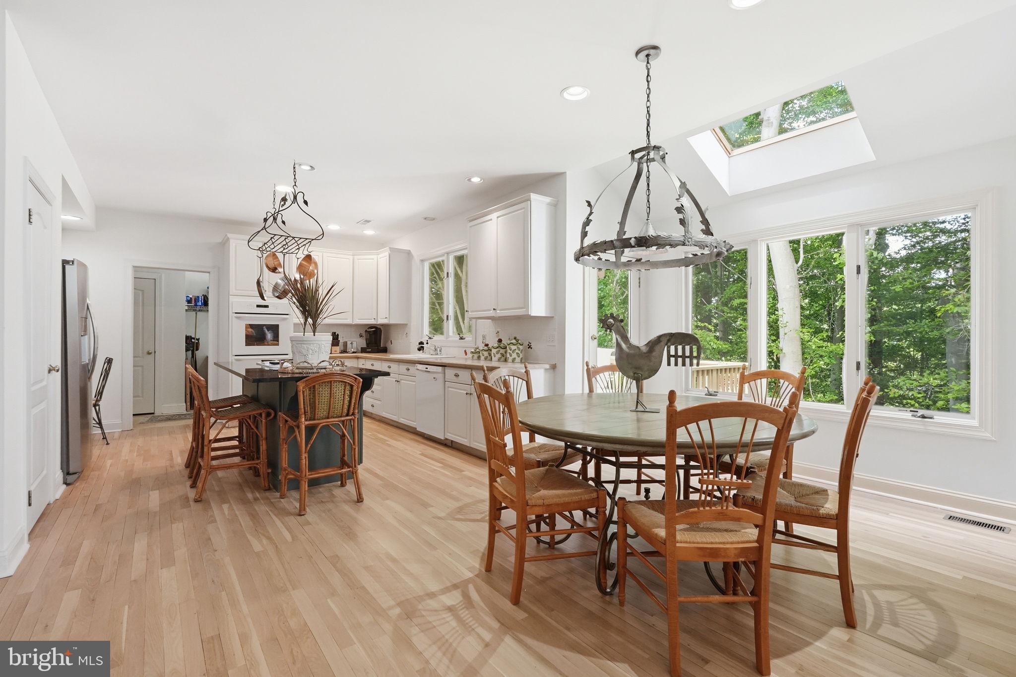 ROSE TREE ESTS - Residential