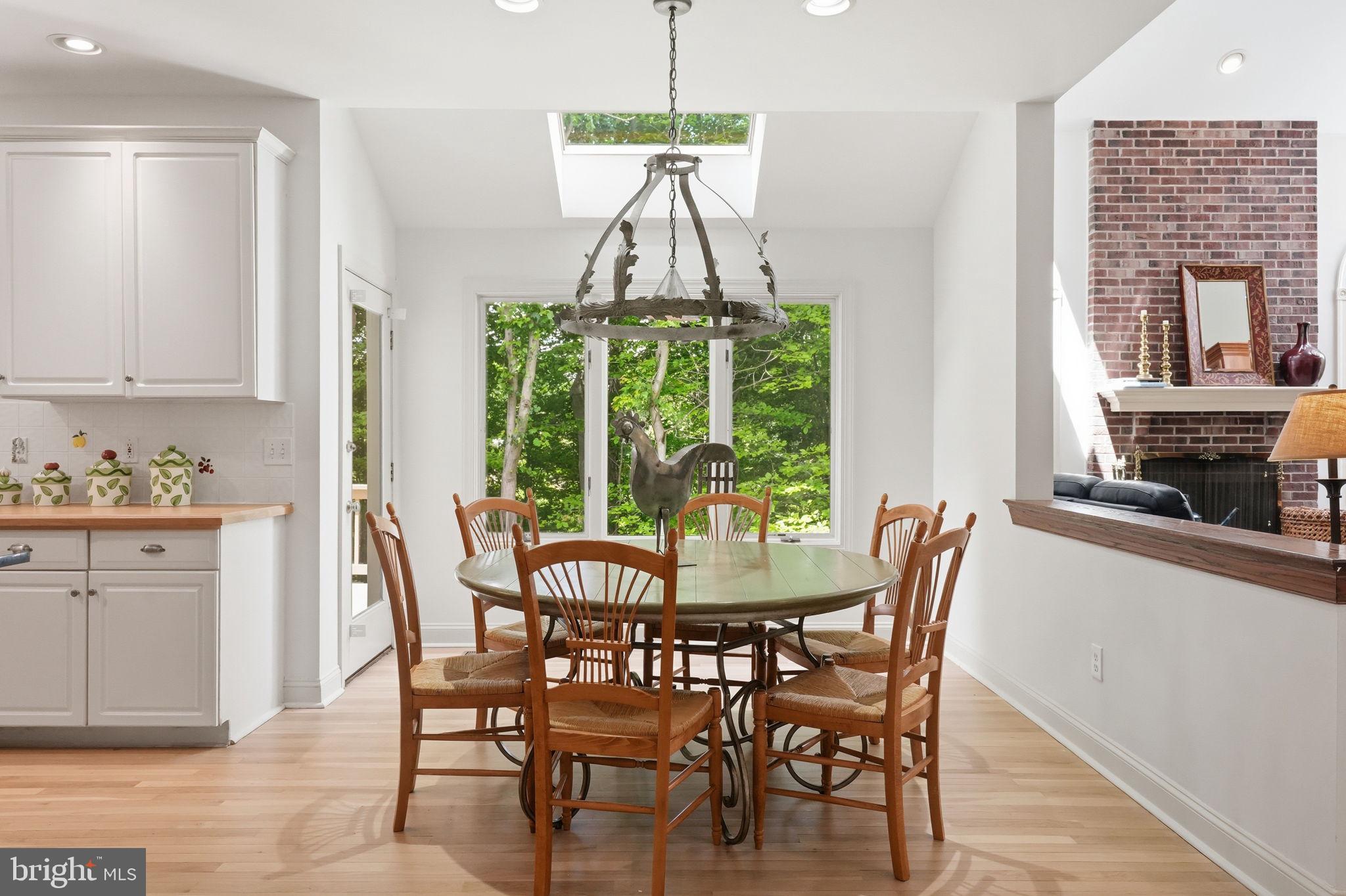 ROSE TREE ESTS - Residential