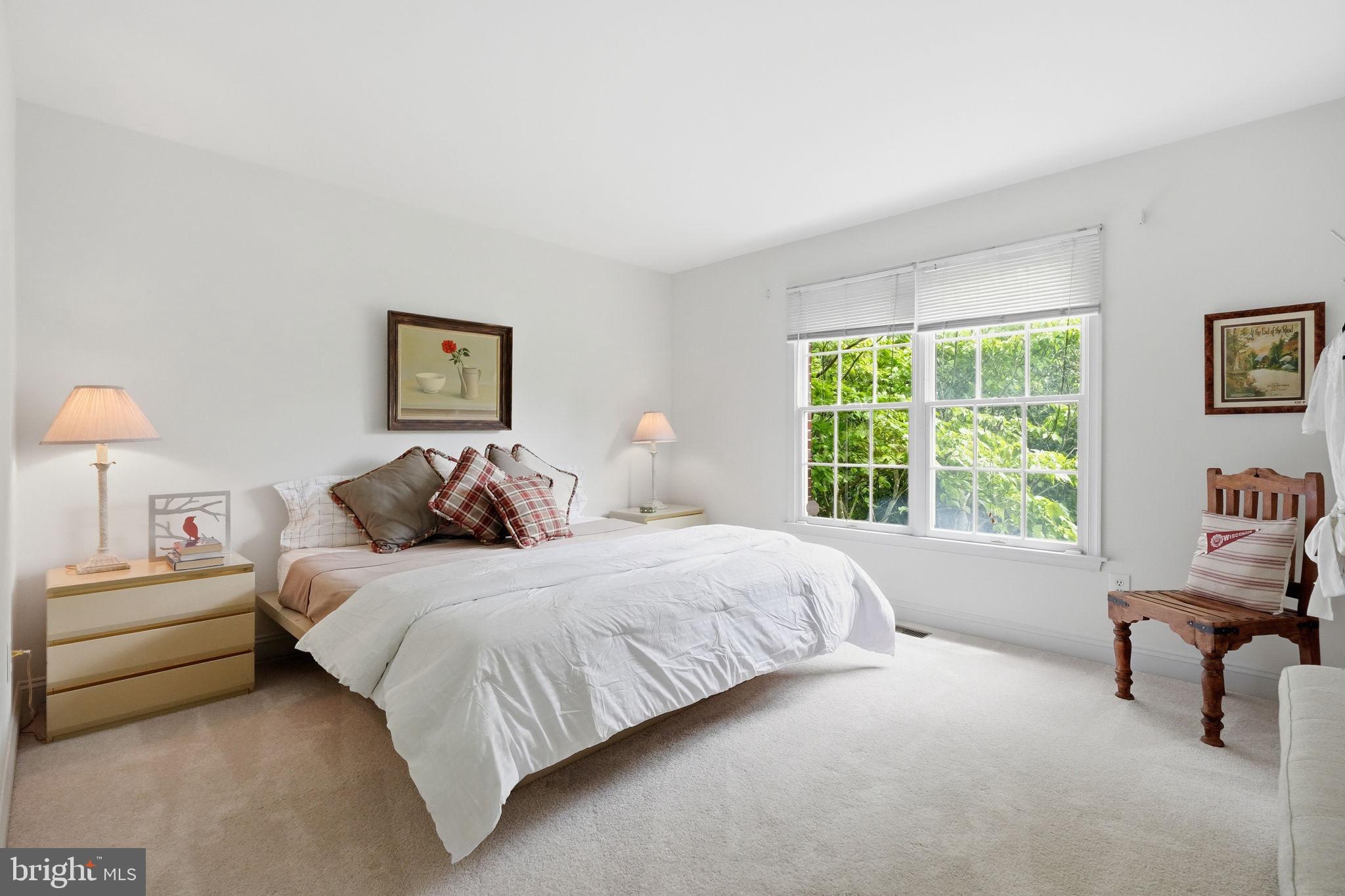 ROSE TREE ESTS - Residential