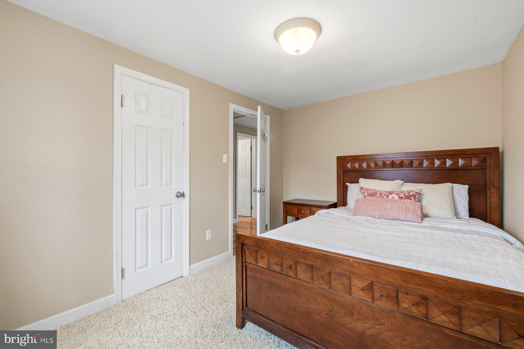 PINEWOOD HILL - Residential