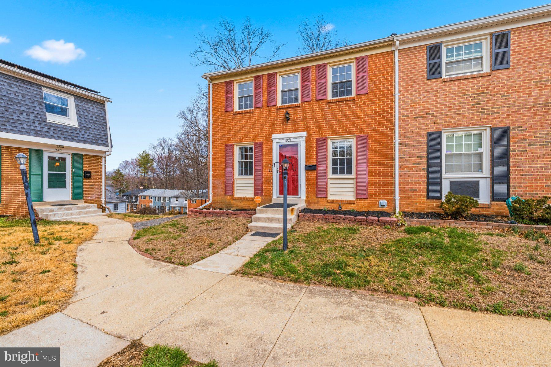 PINEWOOD HILL - Residential