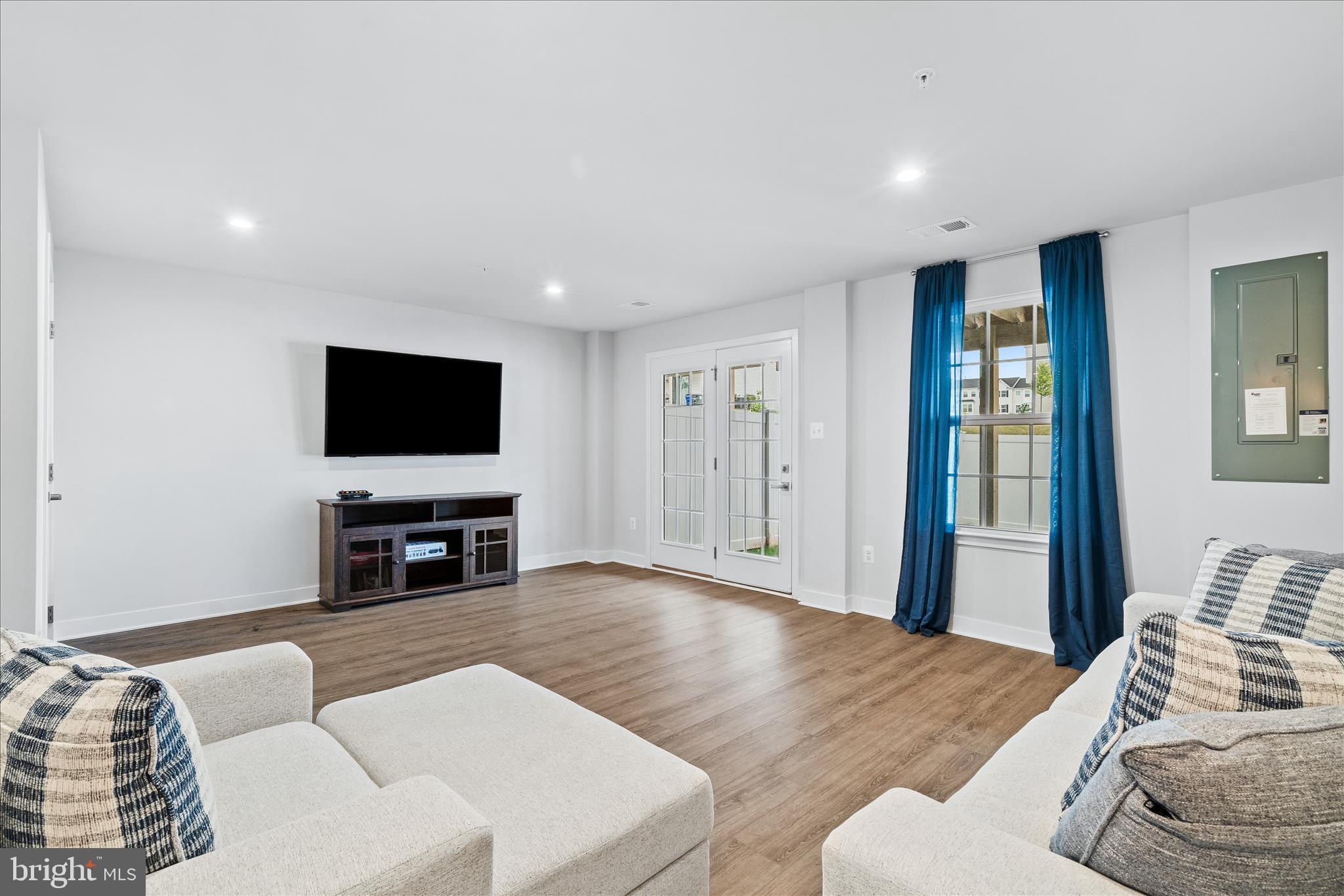WEST PARK VILLAGE - Residential