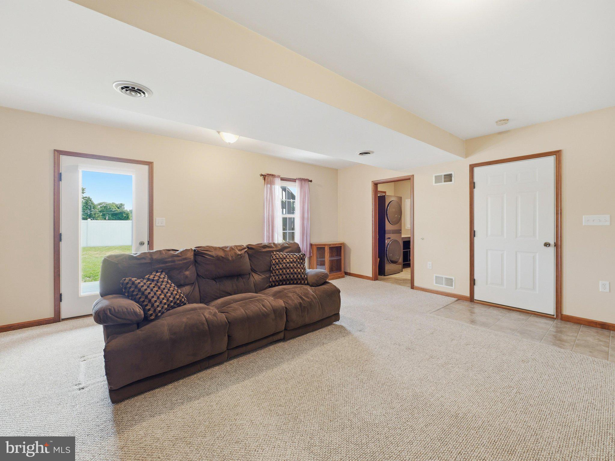 RINE ESTATES - Residential