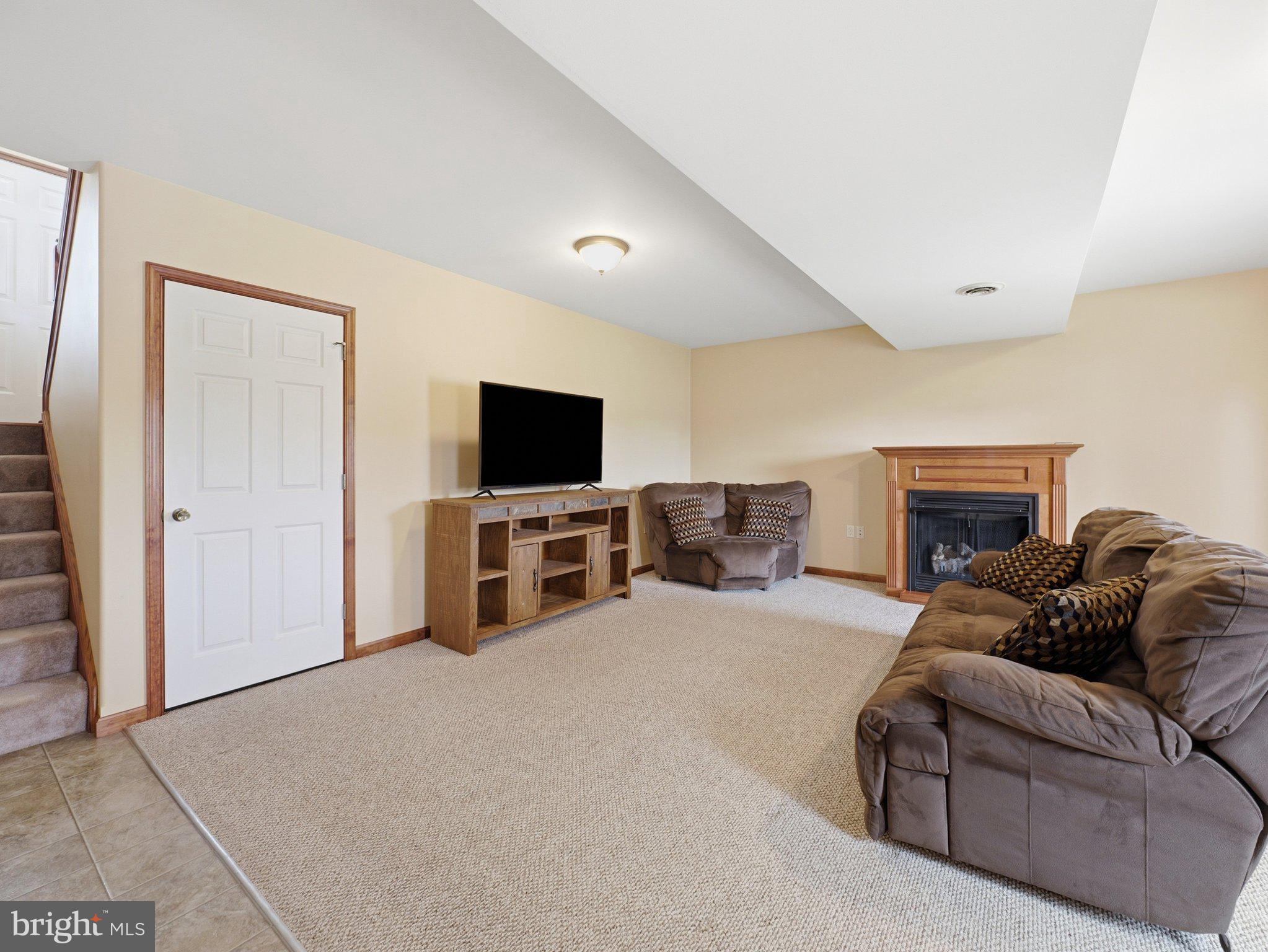 RINE ESTATES - Residential