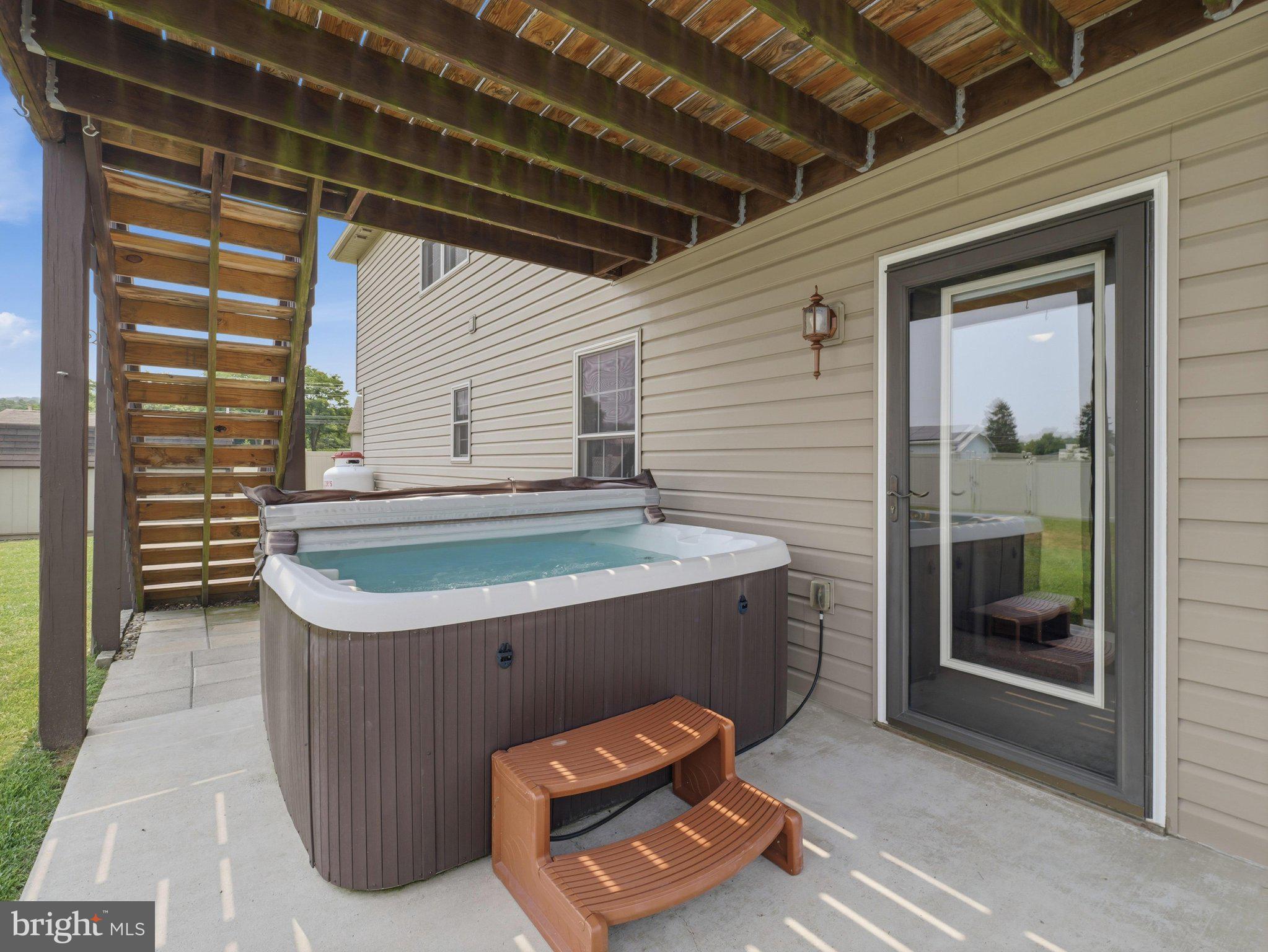 RINE ESTATES - Residential