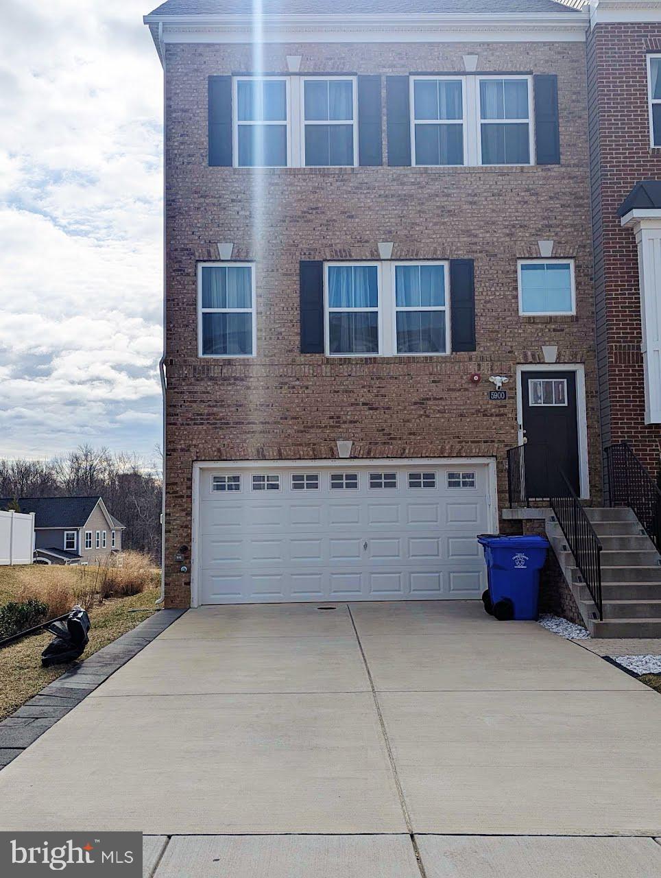 STONEHAVEN - Residential Lease
