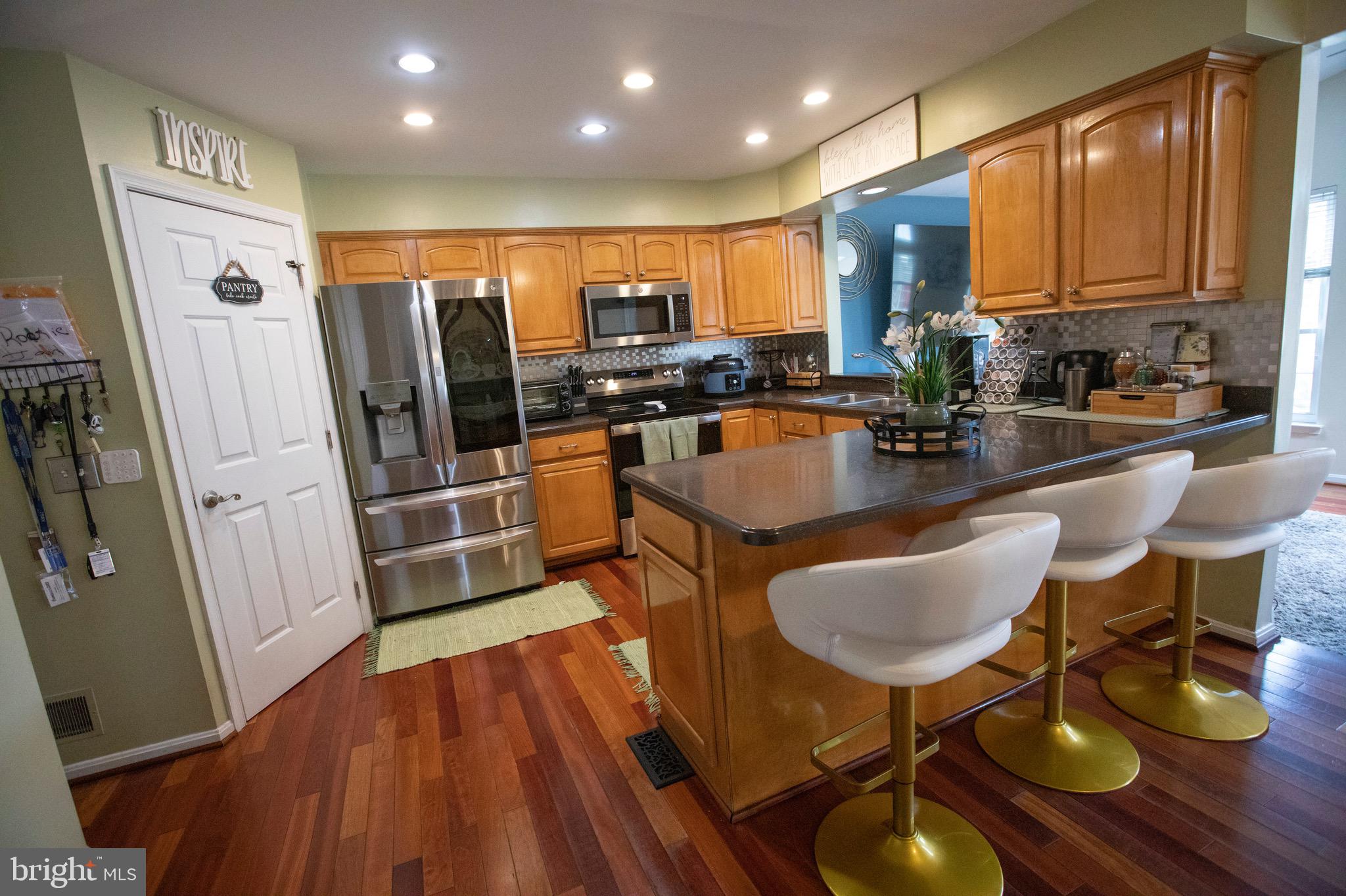 SEVEN OAKS - Residential