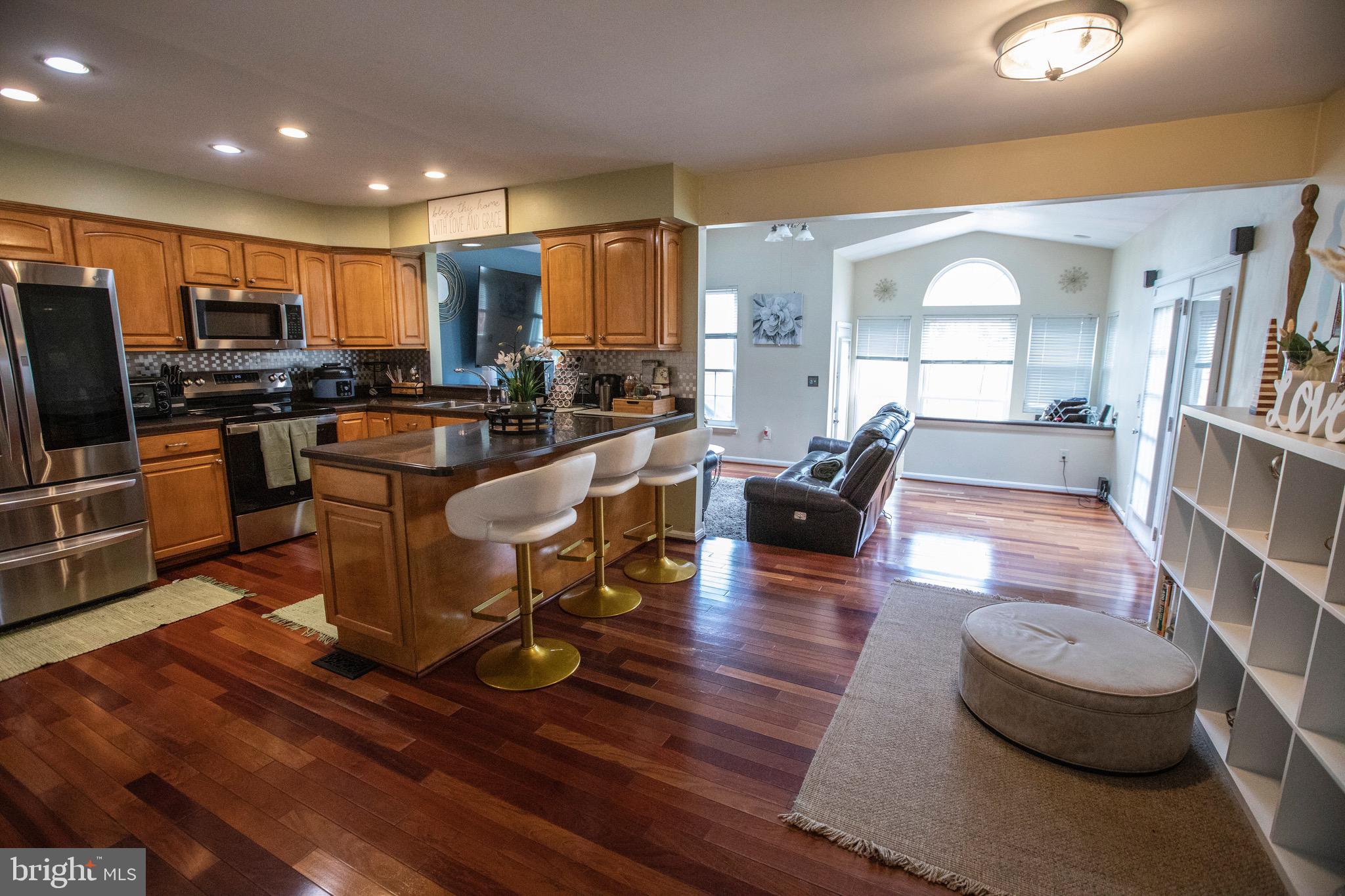 SEVEN OAKS - Residential