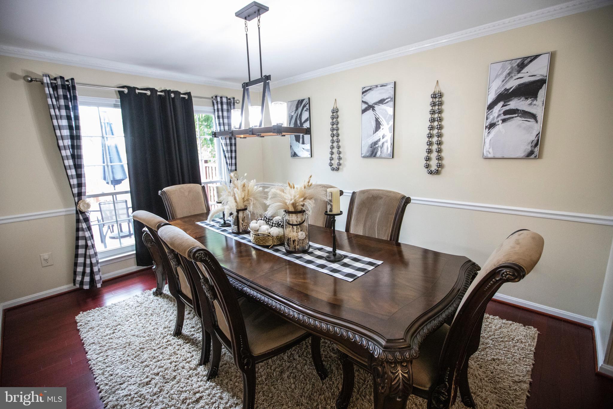 SEVEN OAKS - Residential