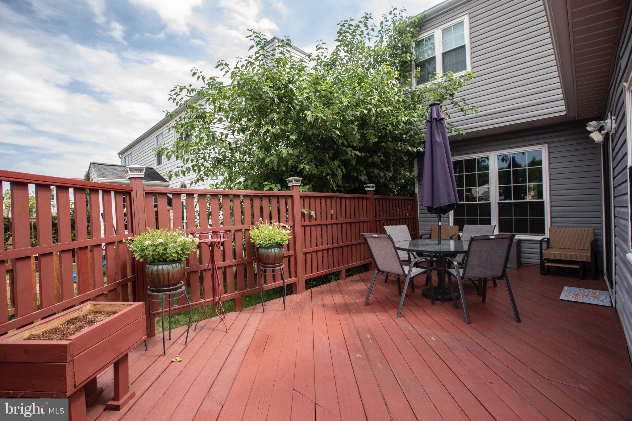 SEVEN OAKS - Residential