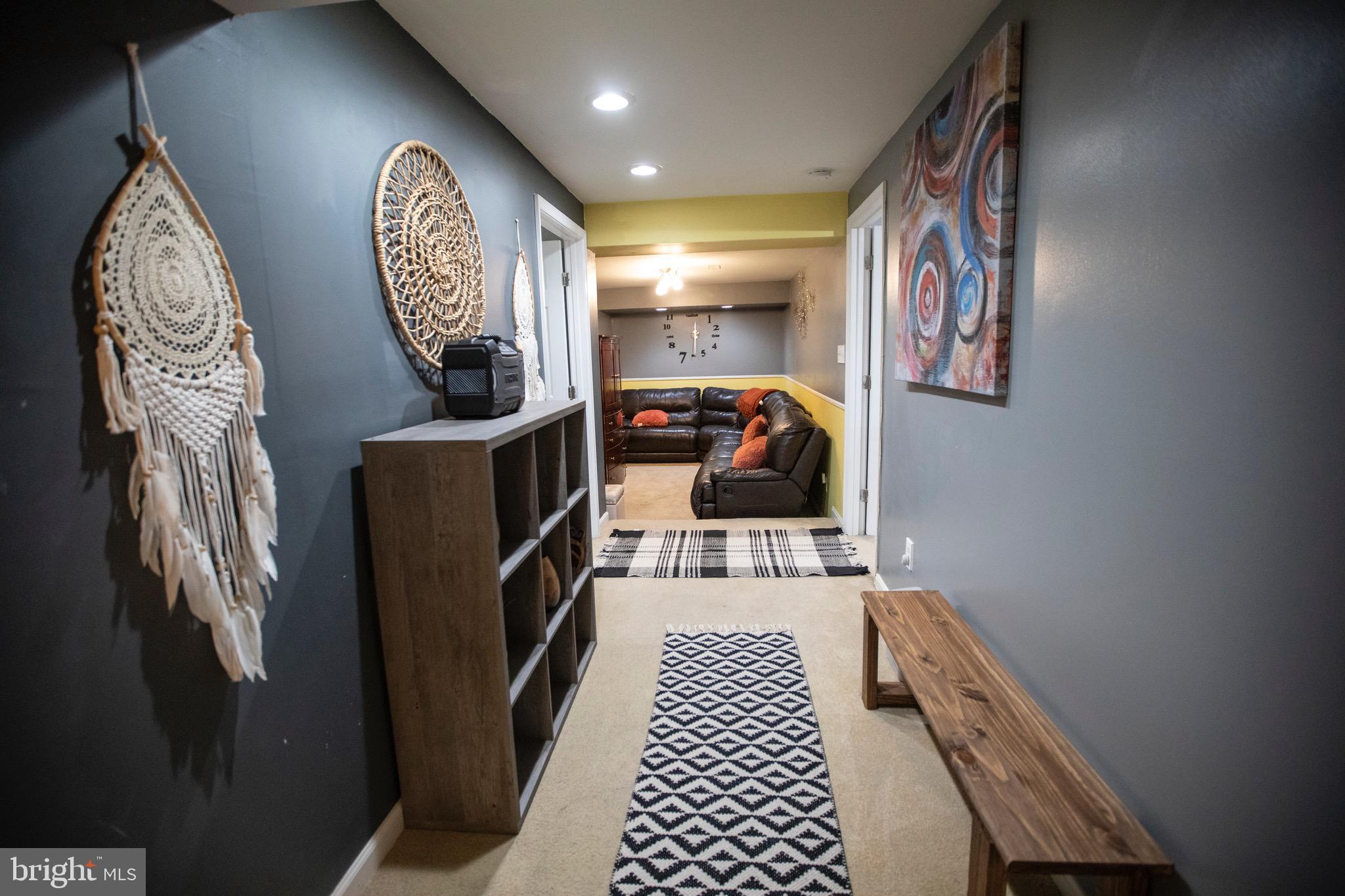 SEVEN OAKS - Residential