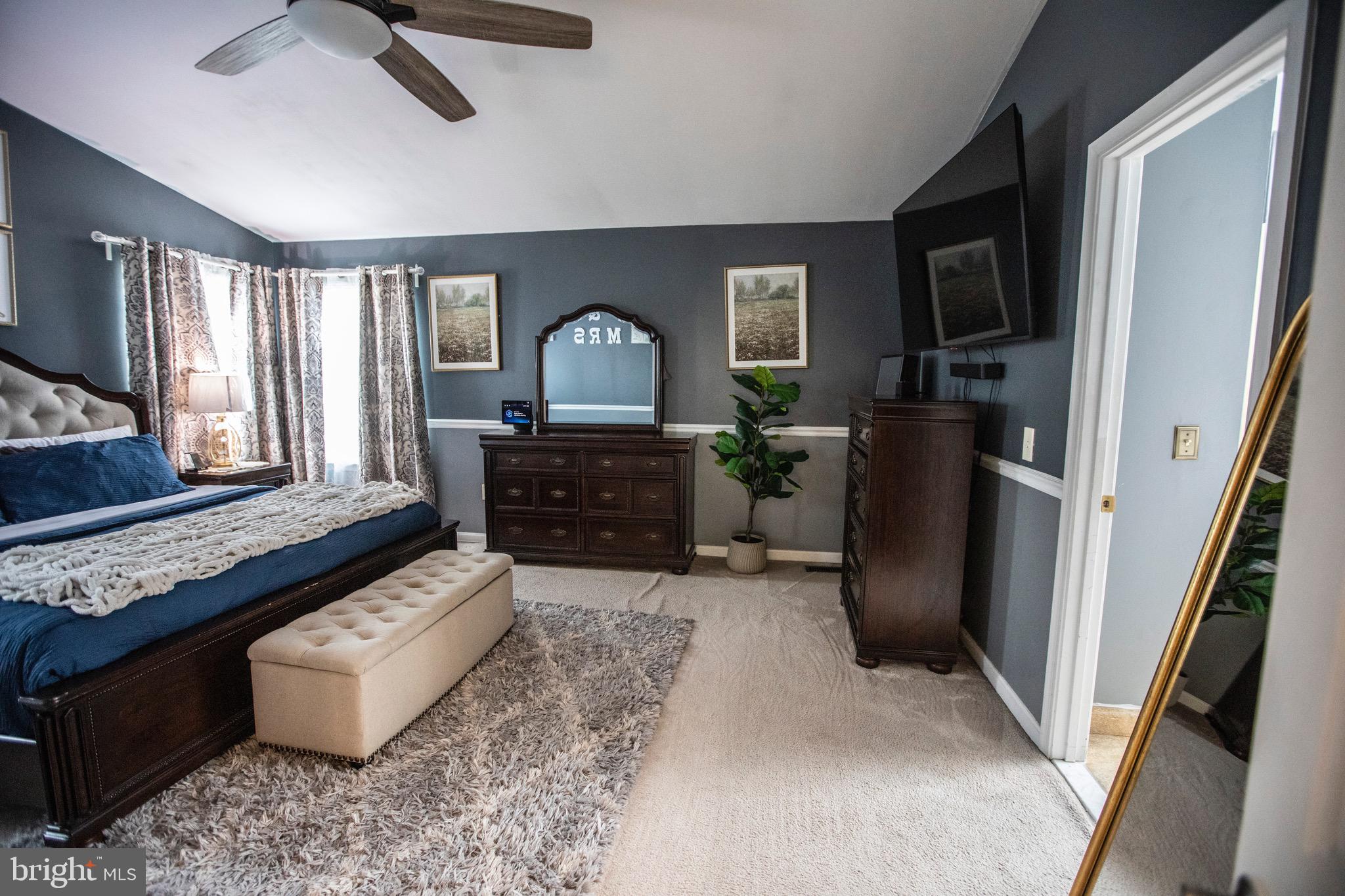 SEVEN OAKS - Residential