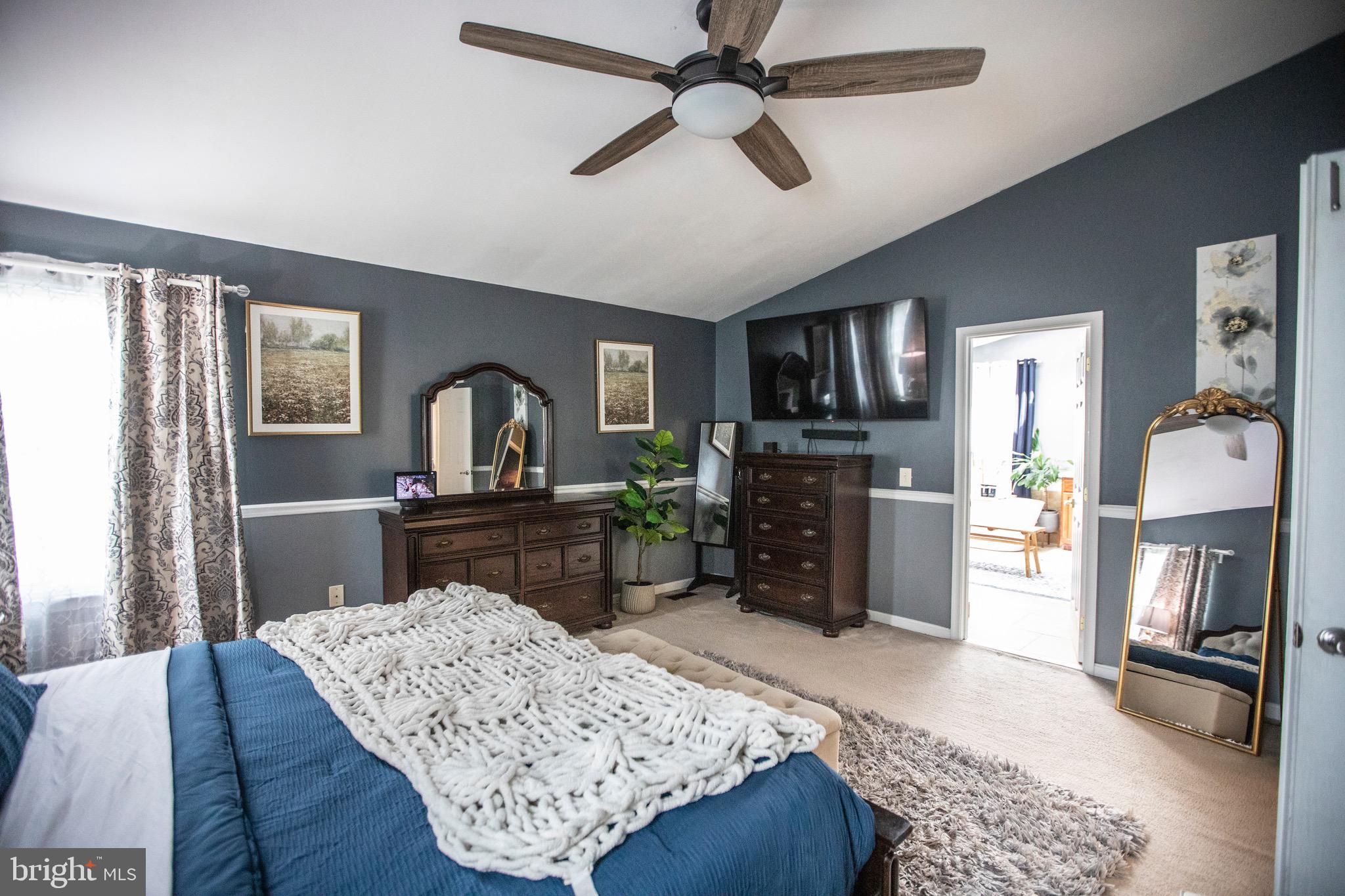 SEVEN OAKS - Residential