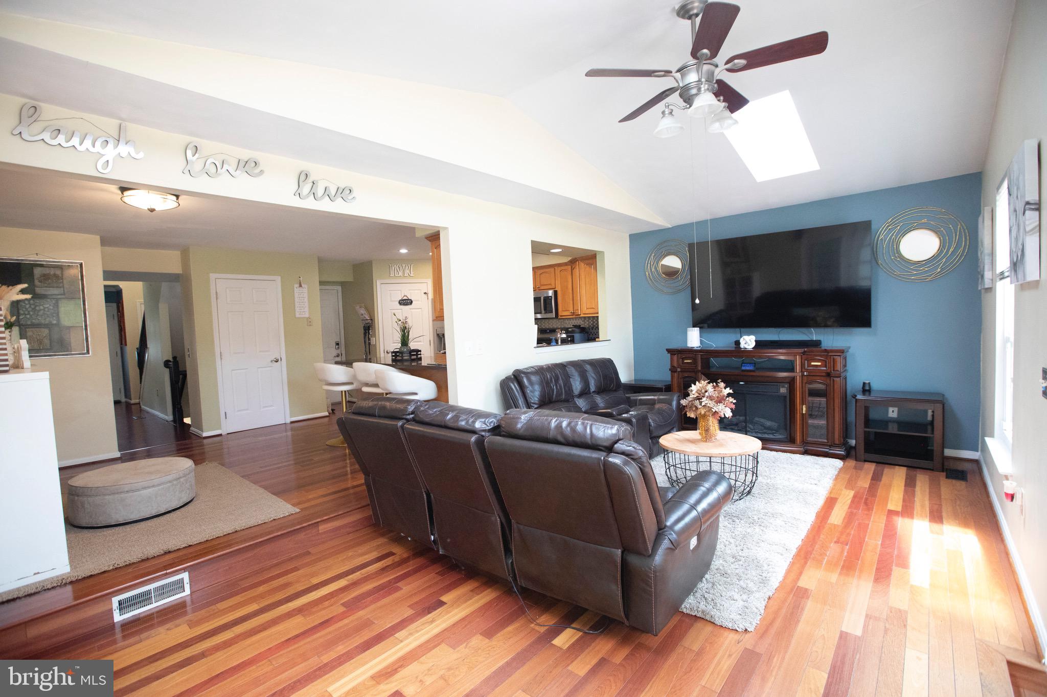 SEVEN OAKS - Residential