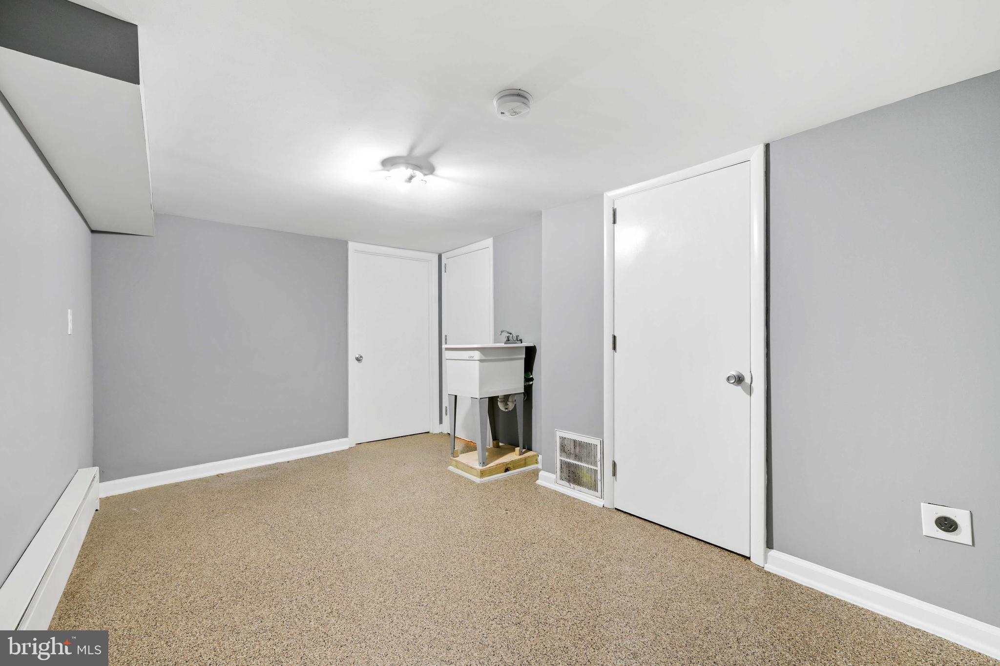 CHARLES VILLAGE - Residential