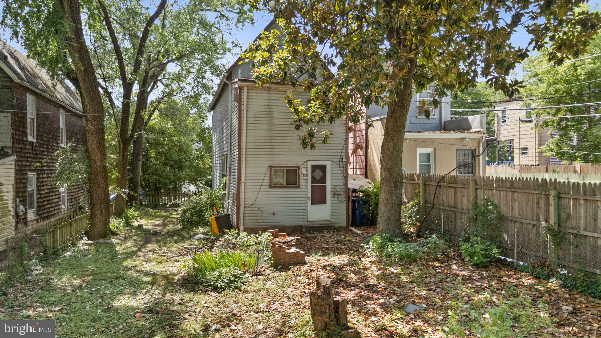 OAKENSHAWE HISTORIC DISTRICT - Residential