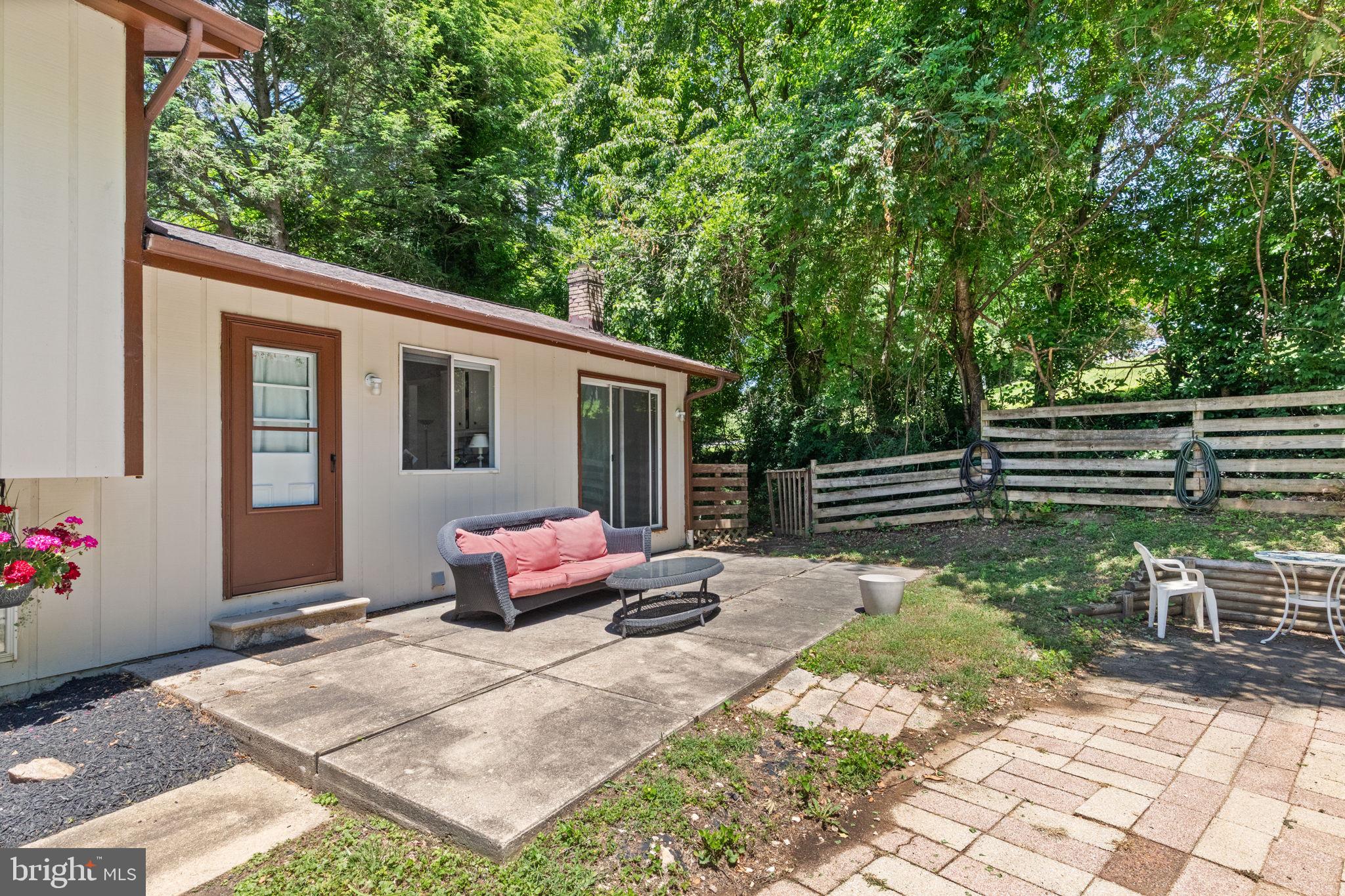 MONTFORD GLEN - Residential
