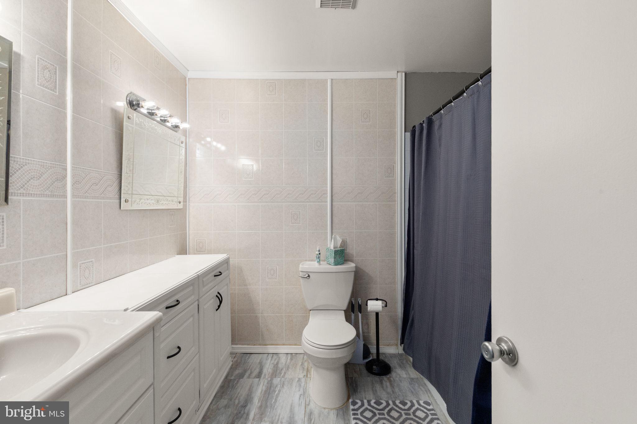 MONTFORD GLEN - Residential