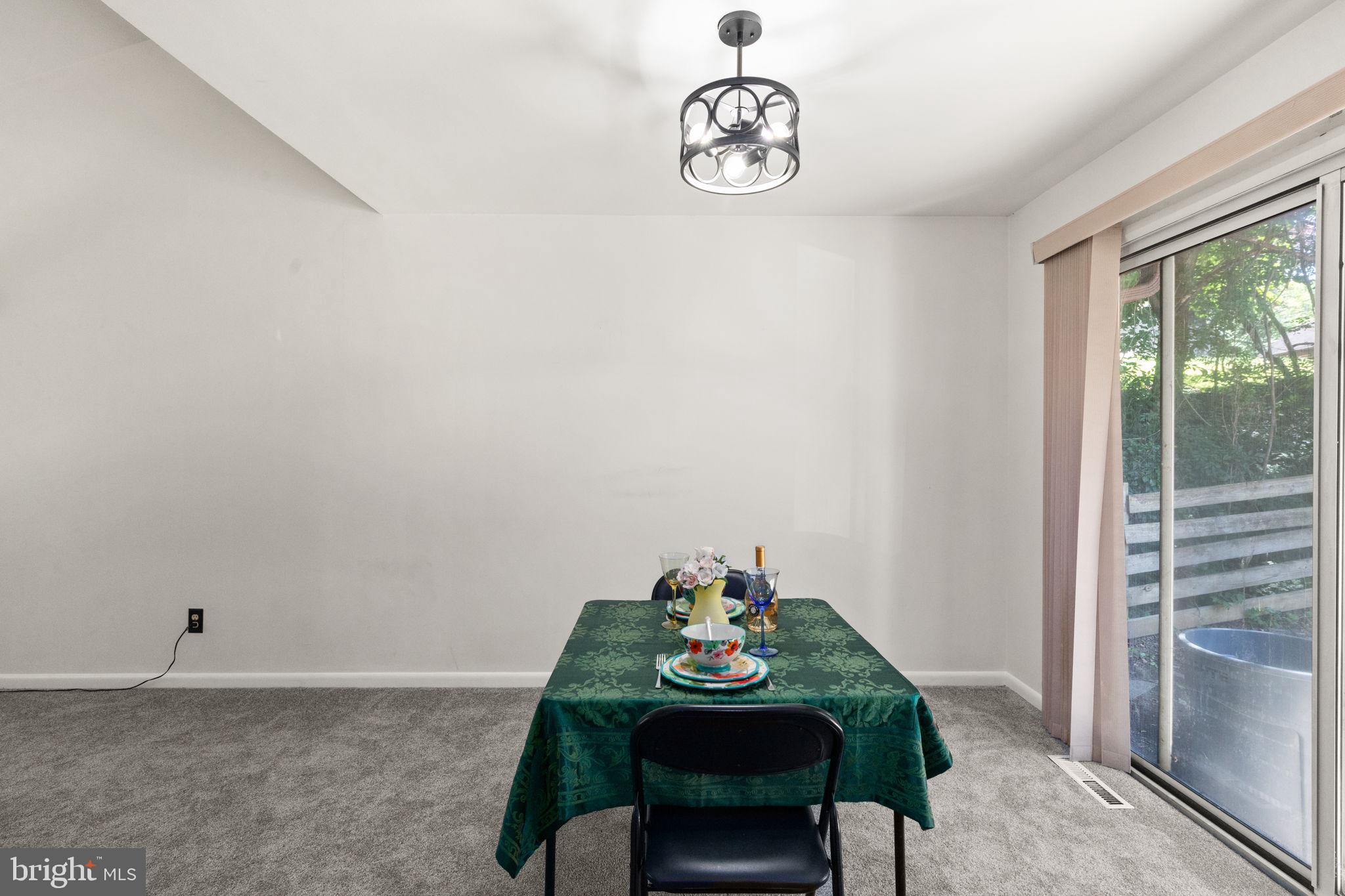 MONTFORD GLEN - Residential