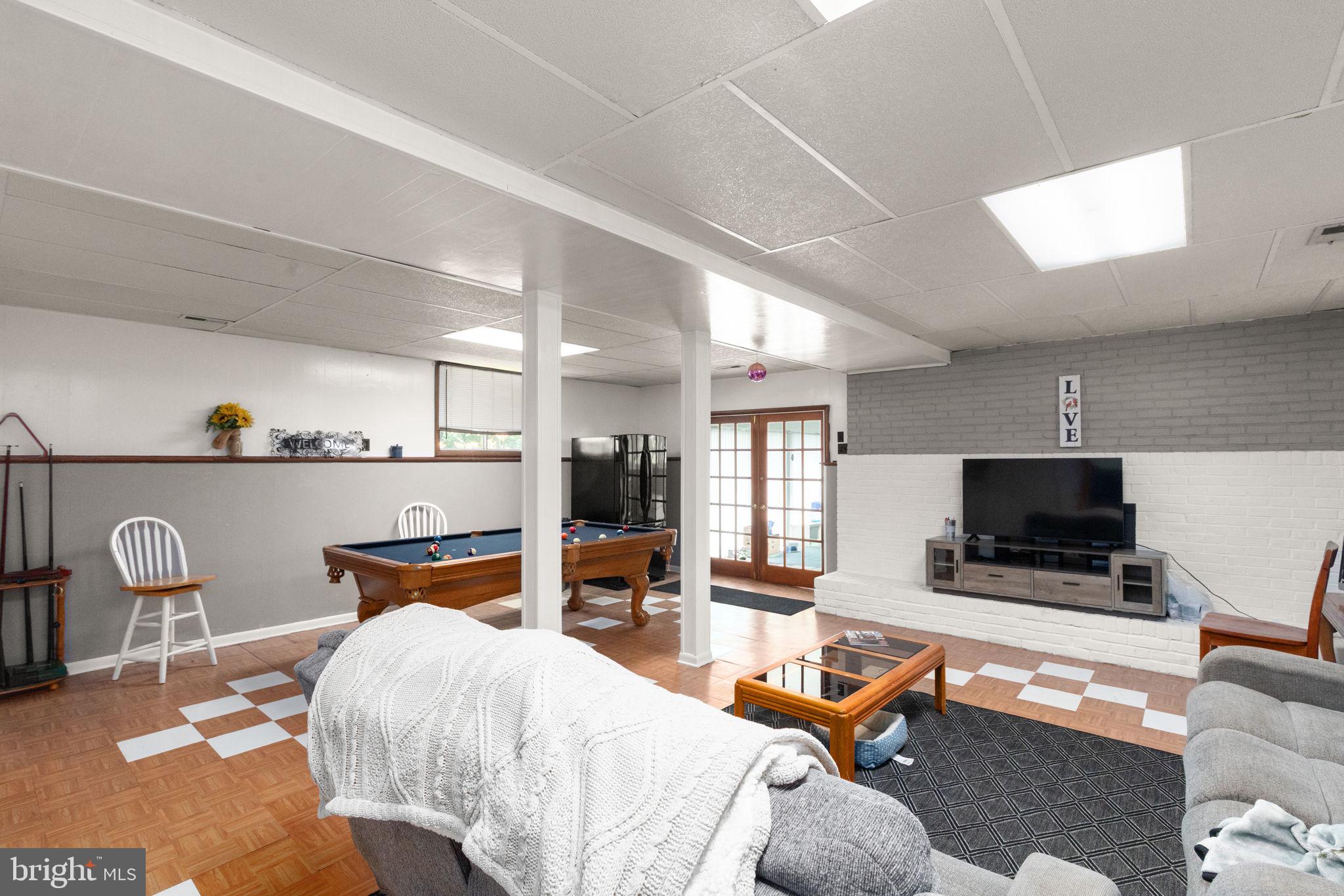 MONTFORD GLEN - Residential