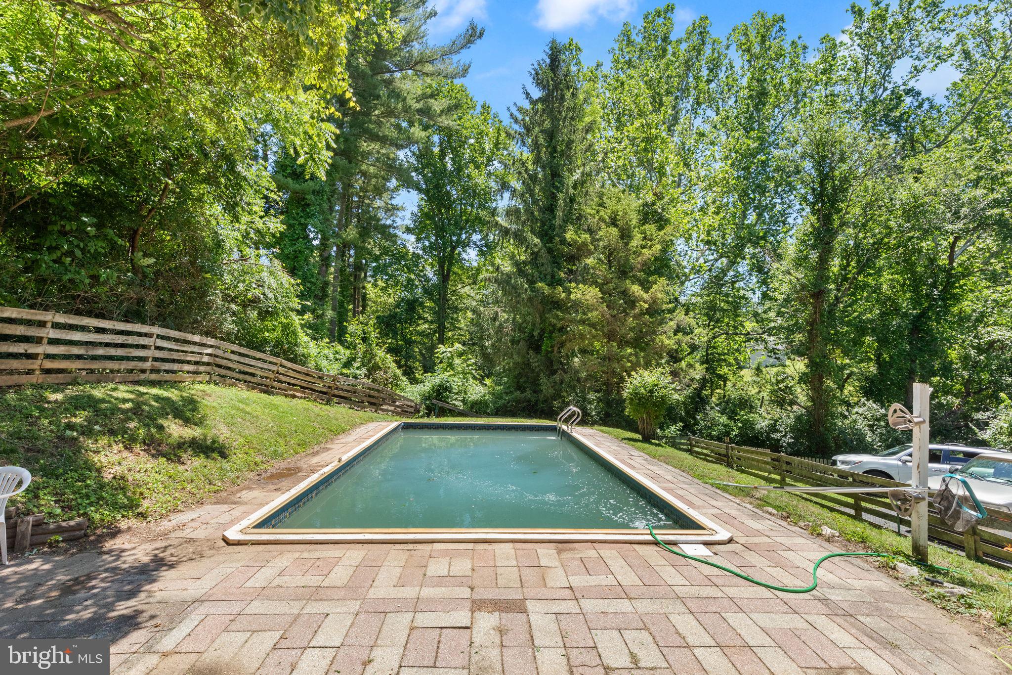 MONTFORD GLEN - Residential