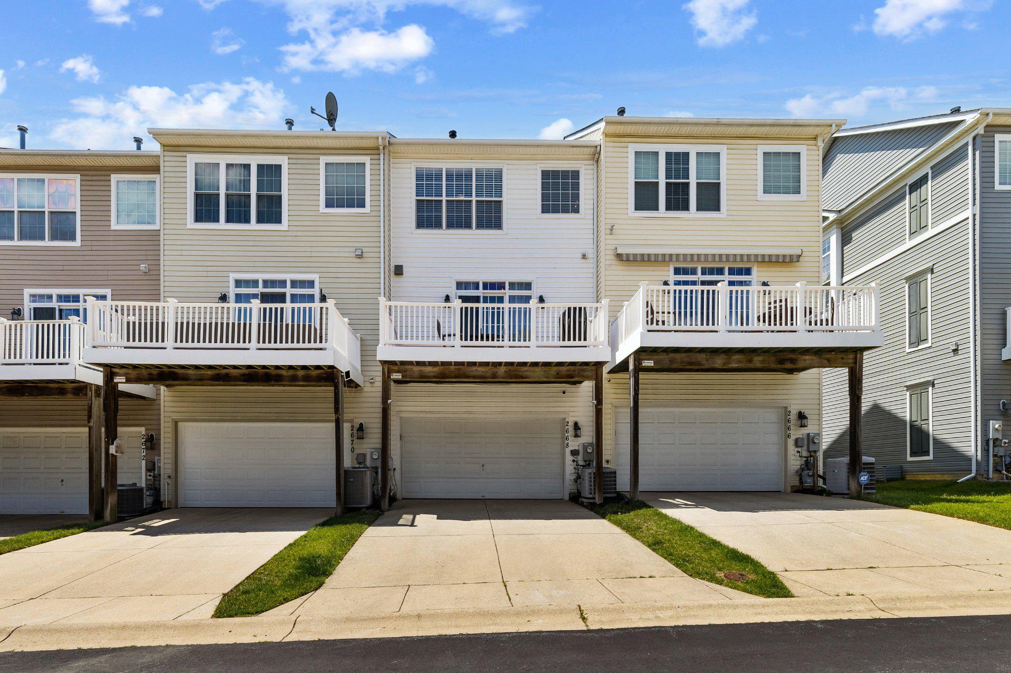 PINEY ORCHARD - Residential