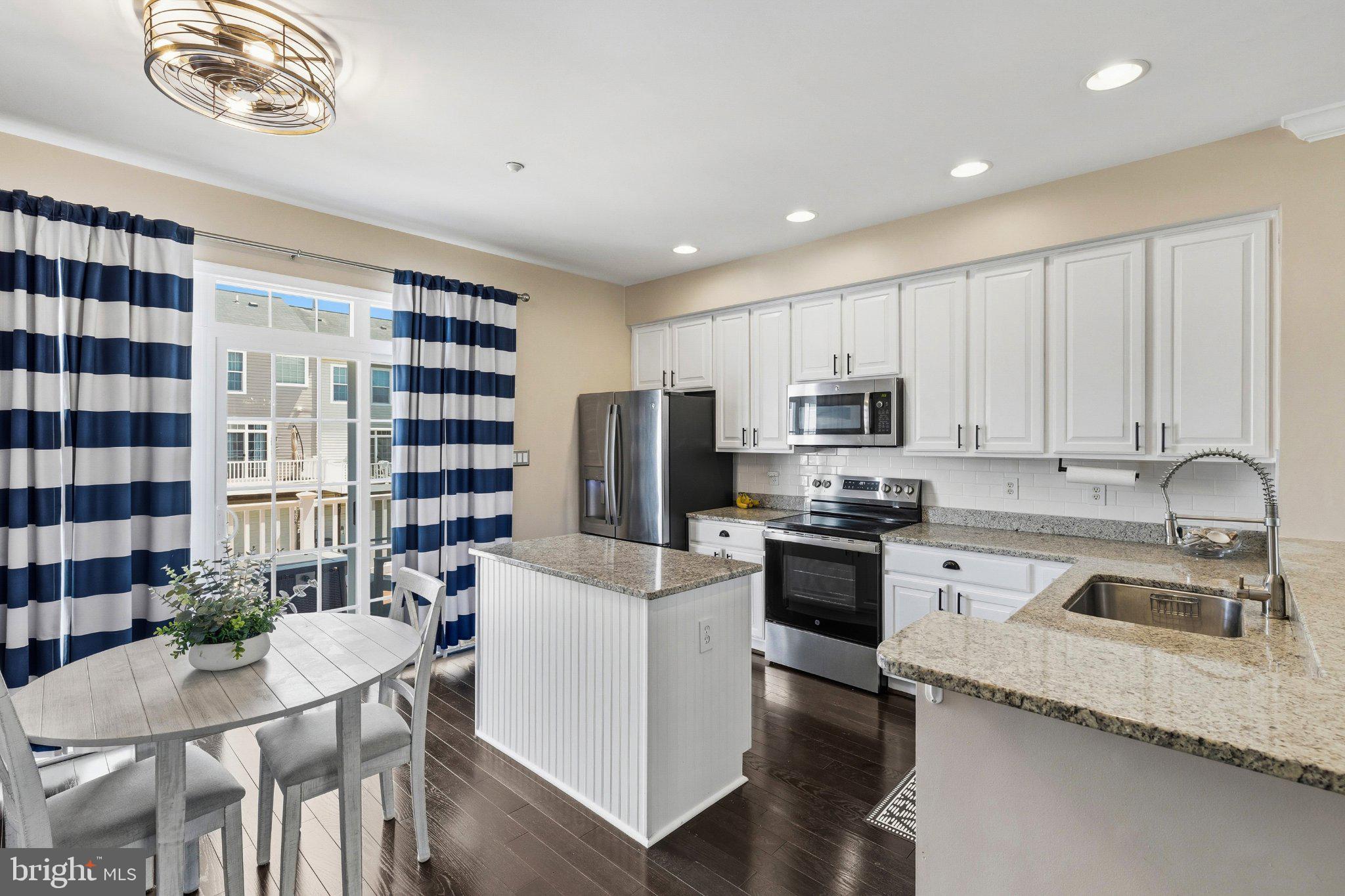 PINEY ORCHARD - Residential
