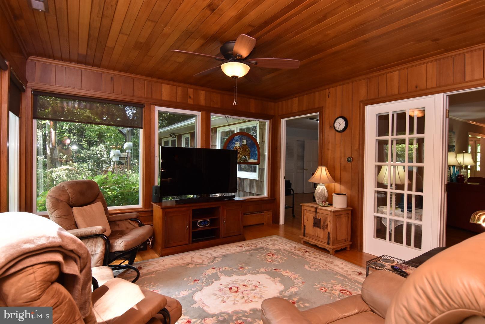 NORTH SHORE COURT - Residential